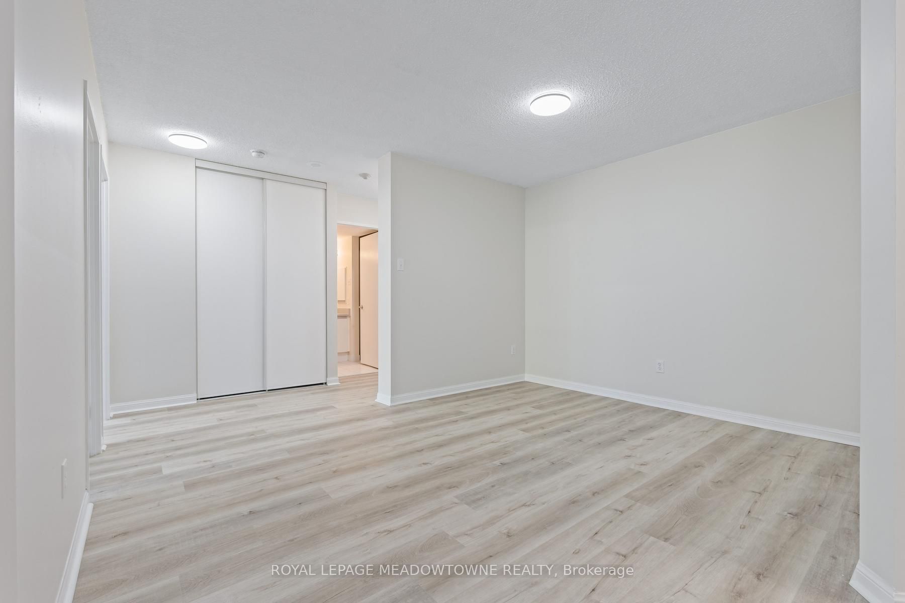 10 Laurelcrest Street 104 Property Photo 21