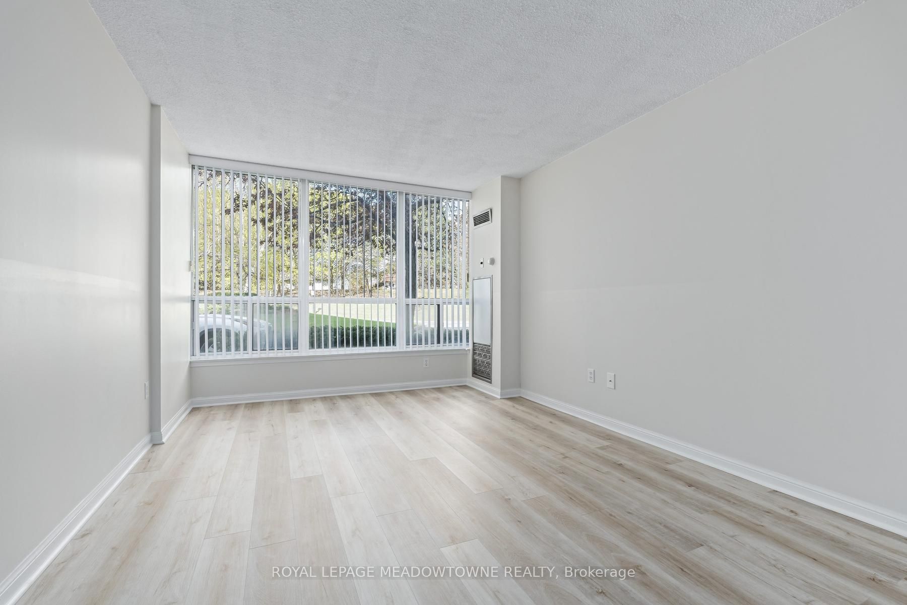 10 Laurelcrest Street 104 Property Photo 24