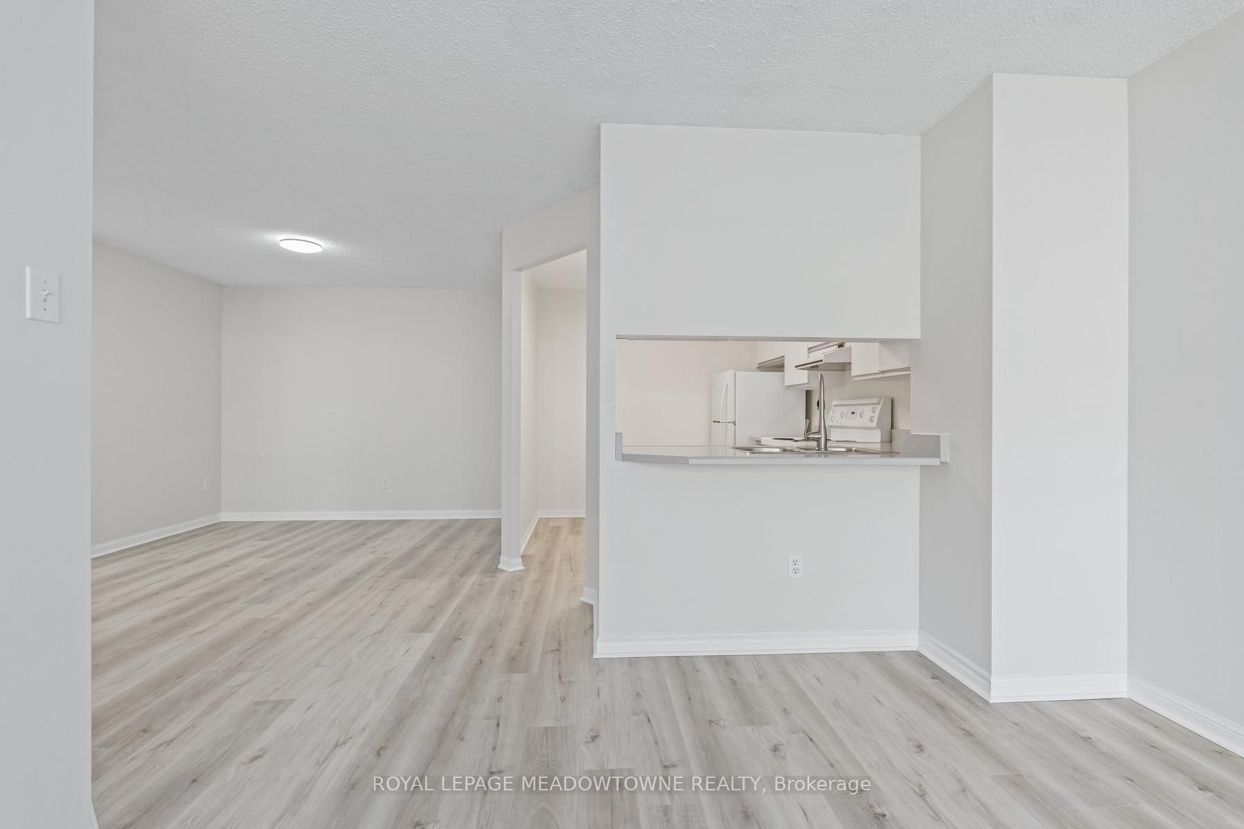 10 Laurelcrest Street 104 Property Photo 26