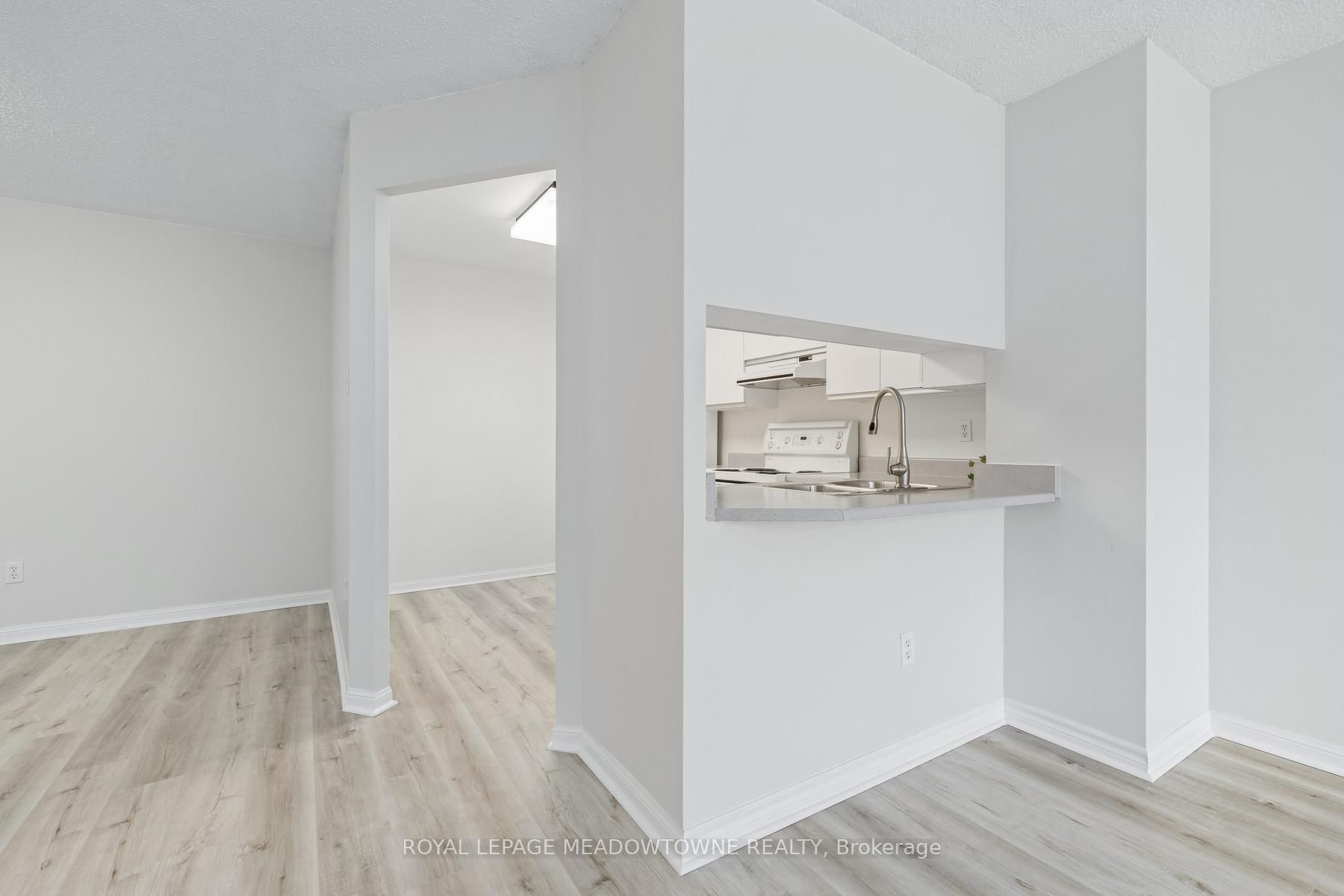 10 Laurelcrest Street 104 Property Photo 28