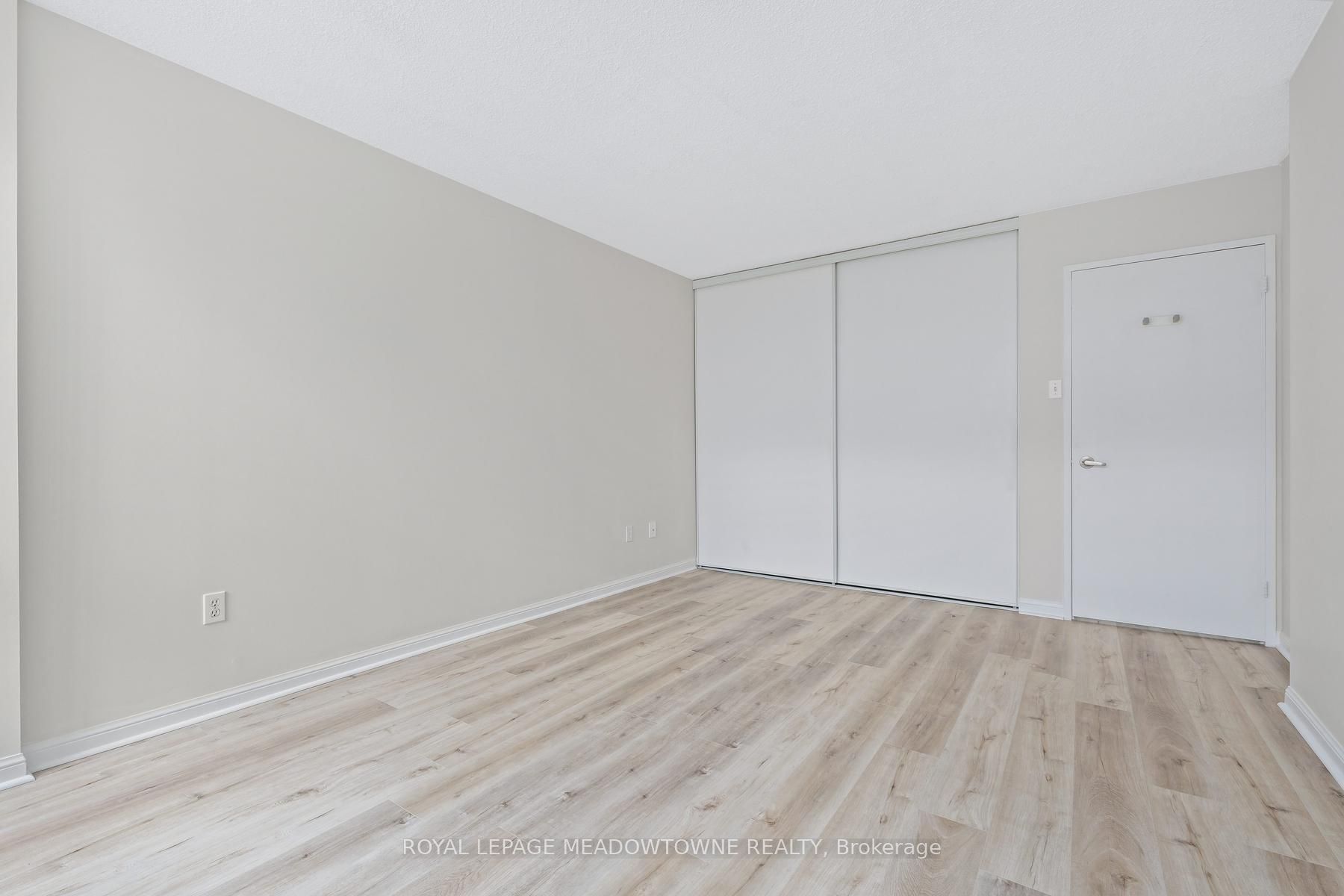 10 Laurelcrest Street 104 Property Photo 31
