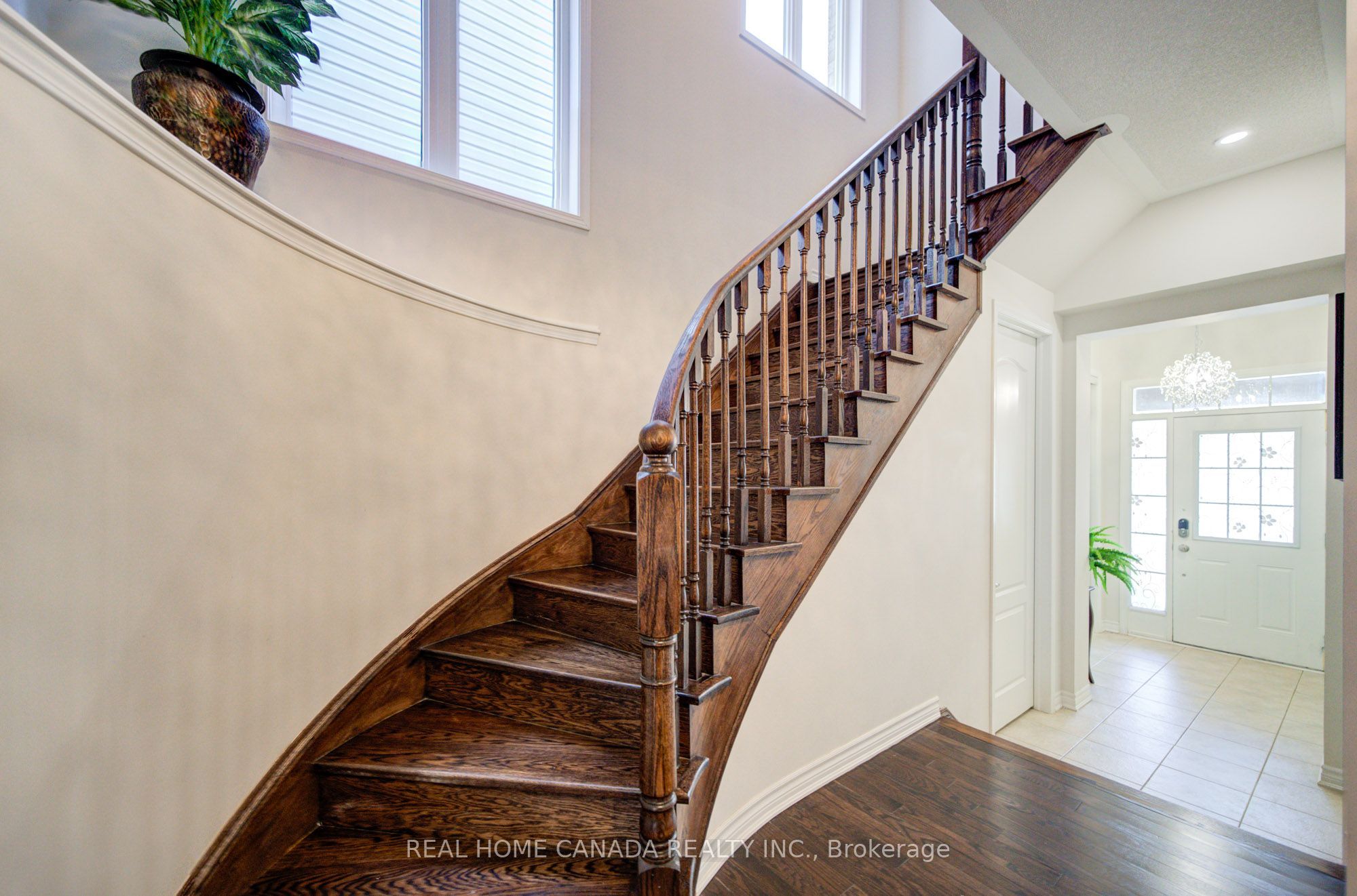 558 Bartleman Terrace Property Photo 5