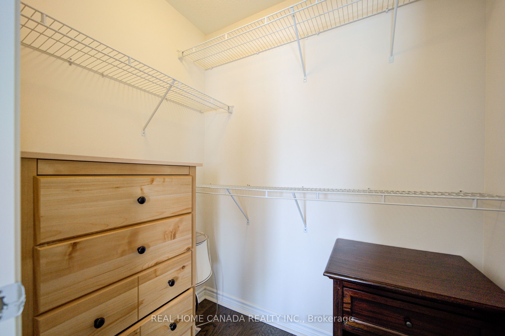 558 Bartleman Terrace Property Photo 32