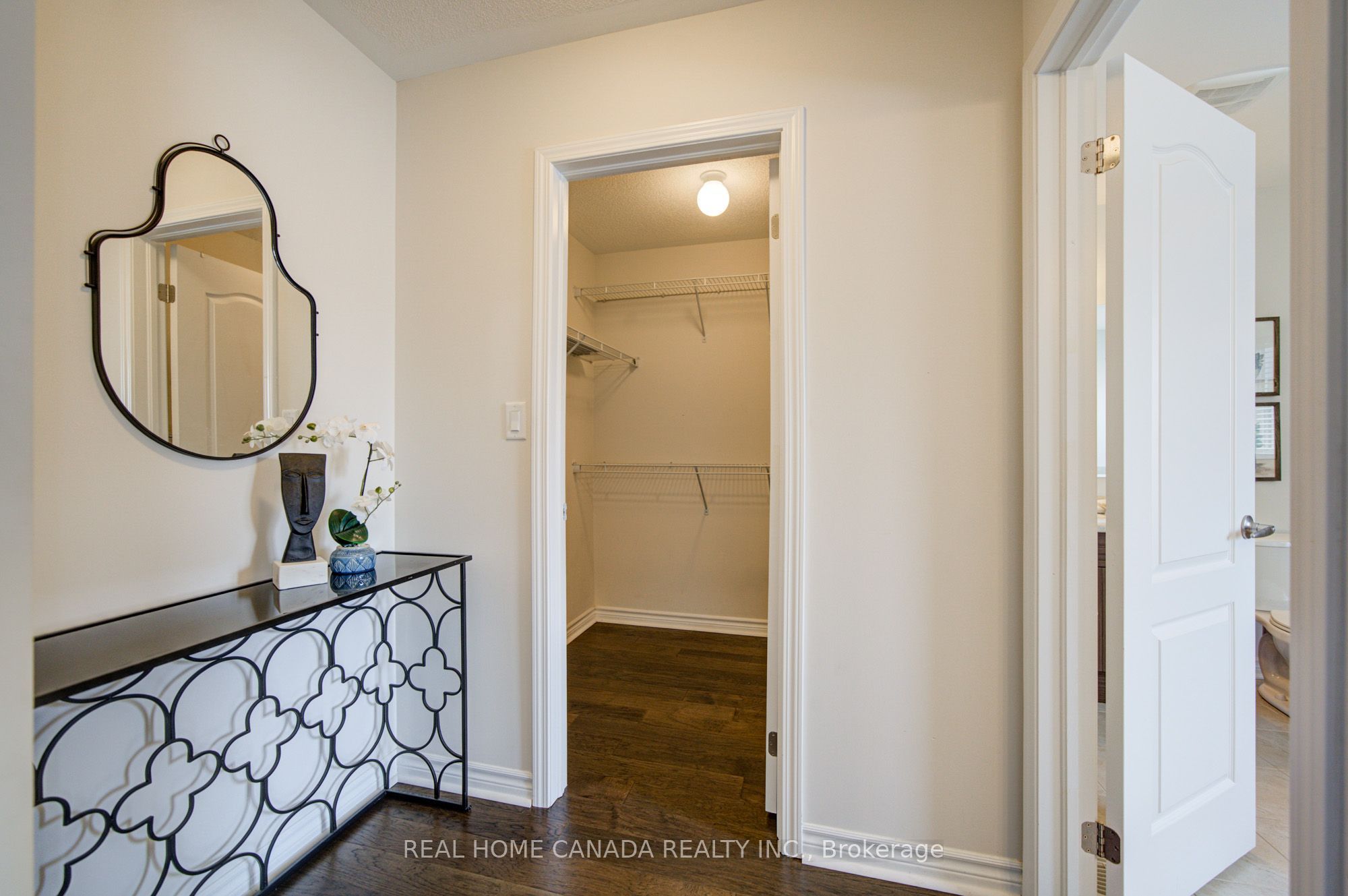 558 Bartleman Terrace Property Photo 33