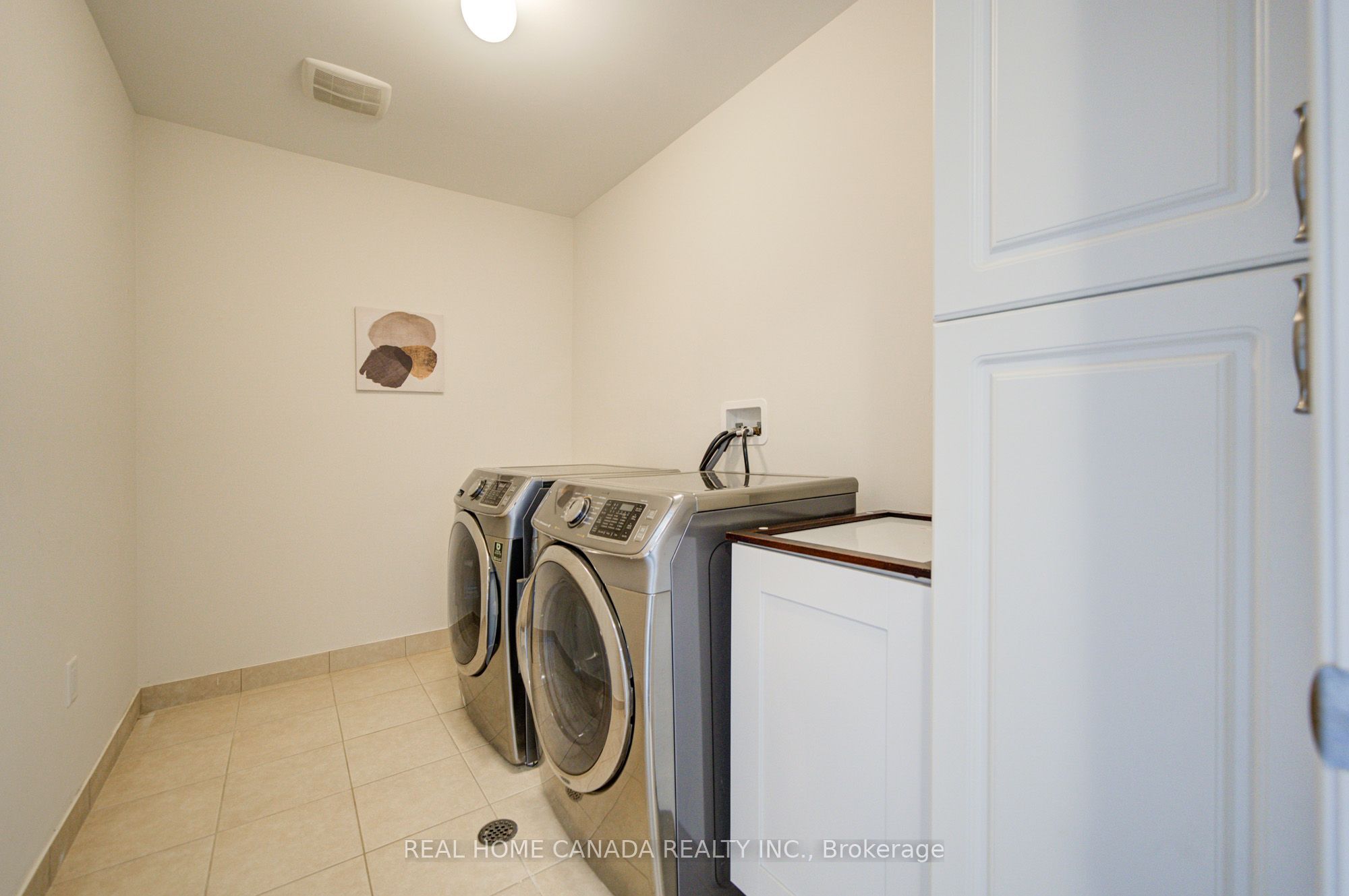 558 Bartleman Terrace Property Photo 47