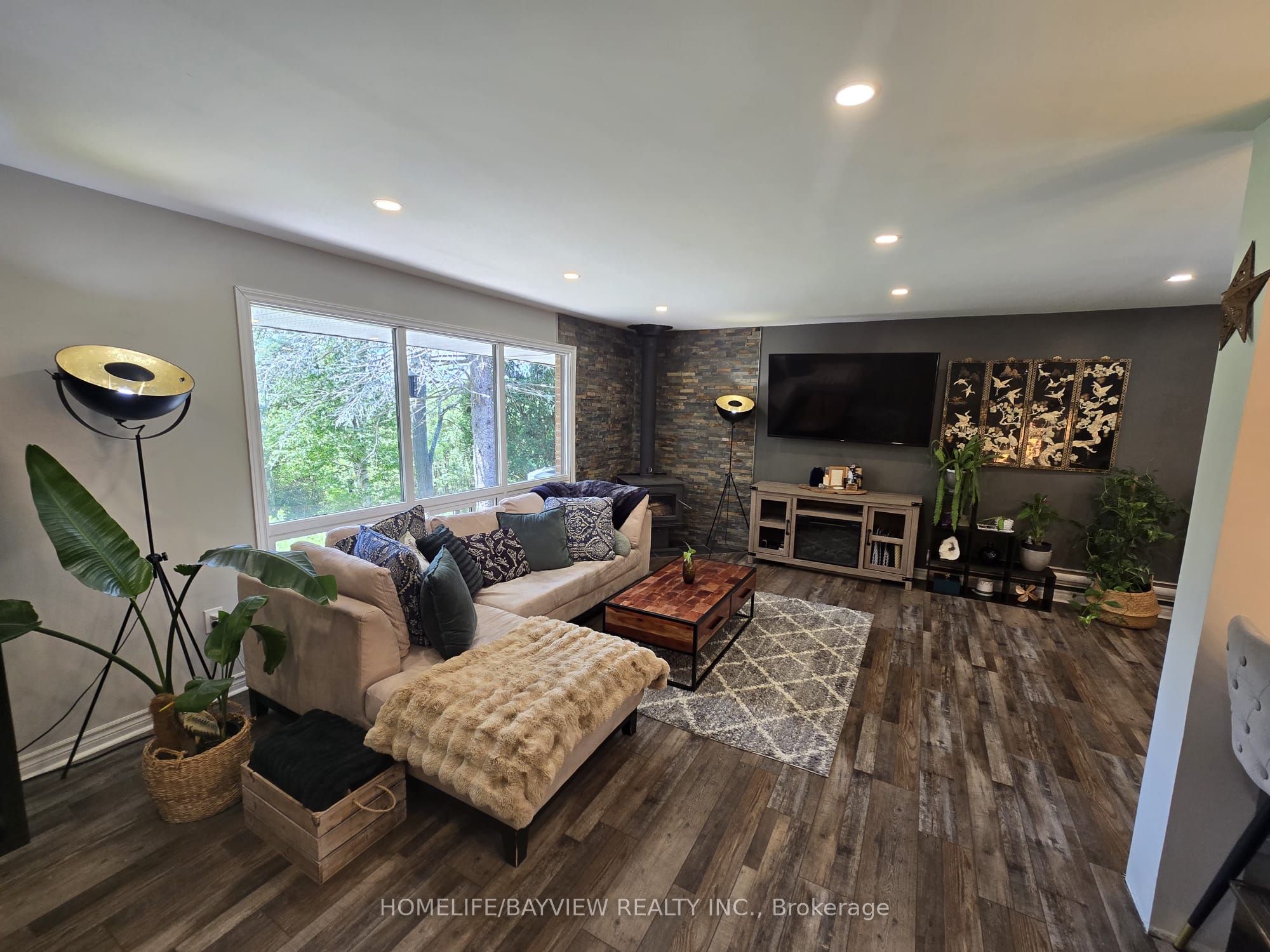18802 Heart Lake Road Property Photo 6