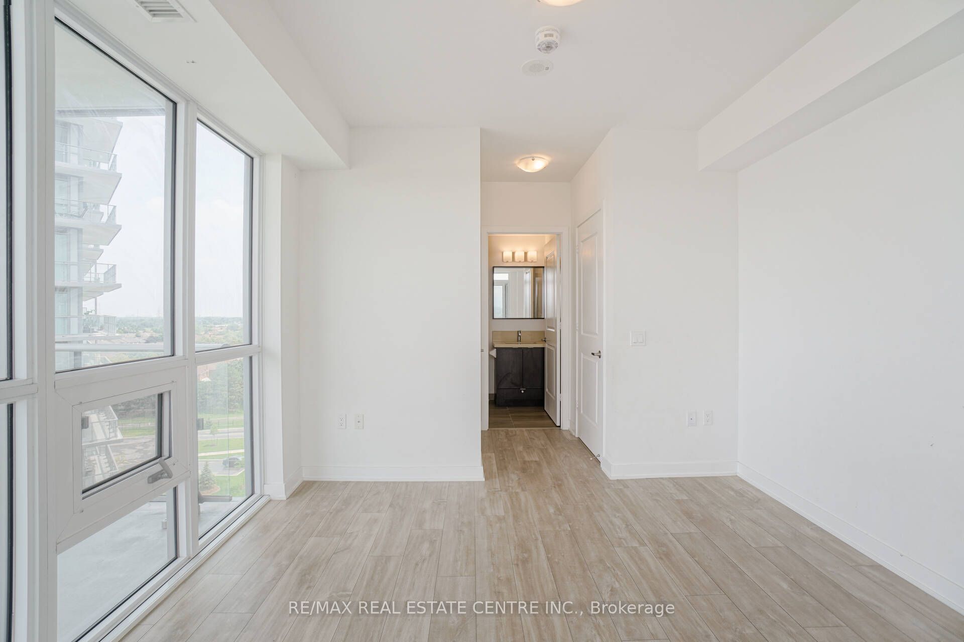 4677 Glen Erin Drive 802 Property Photo 20