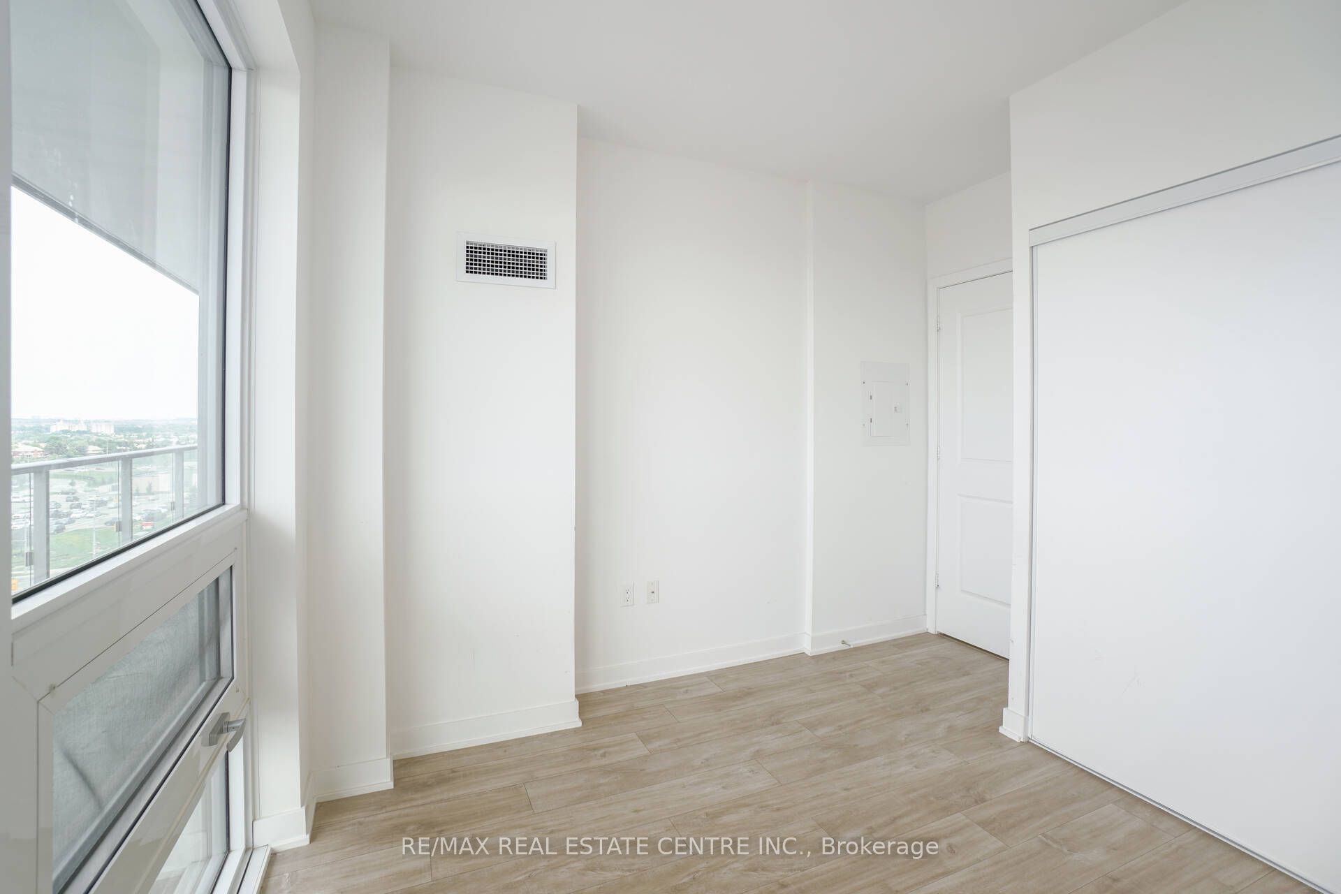 4677 Glen Erin Drive 802 Property Photo 23