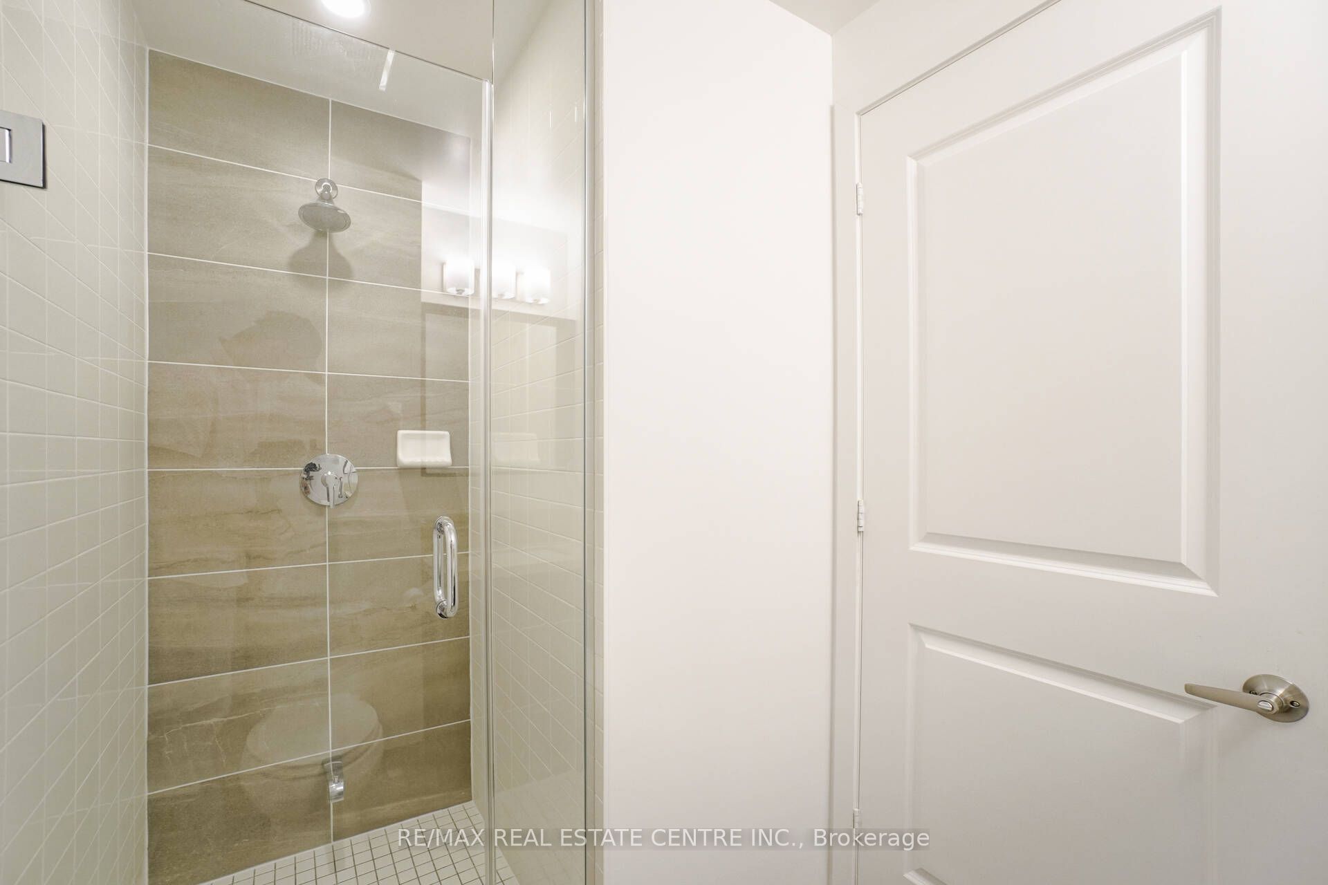 4677 Glen Erin Drive 802 Property Photo 25