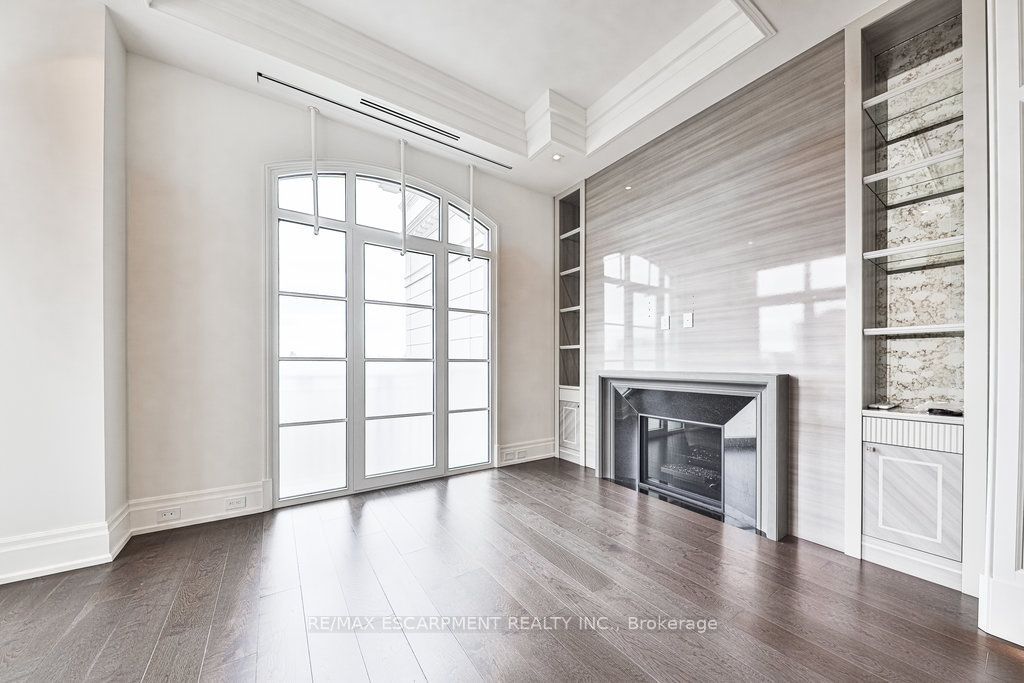 300 Randall Road Ph5 Property Photo 6