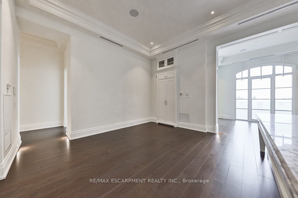 300 Randall Road Ph5 Property Photo 10