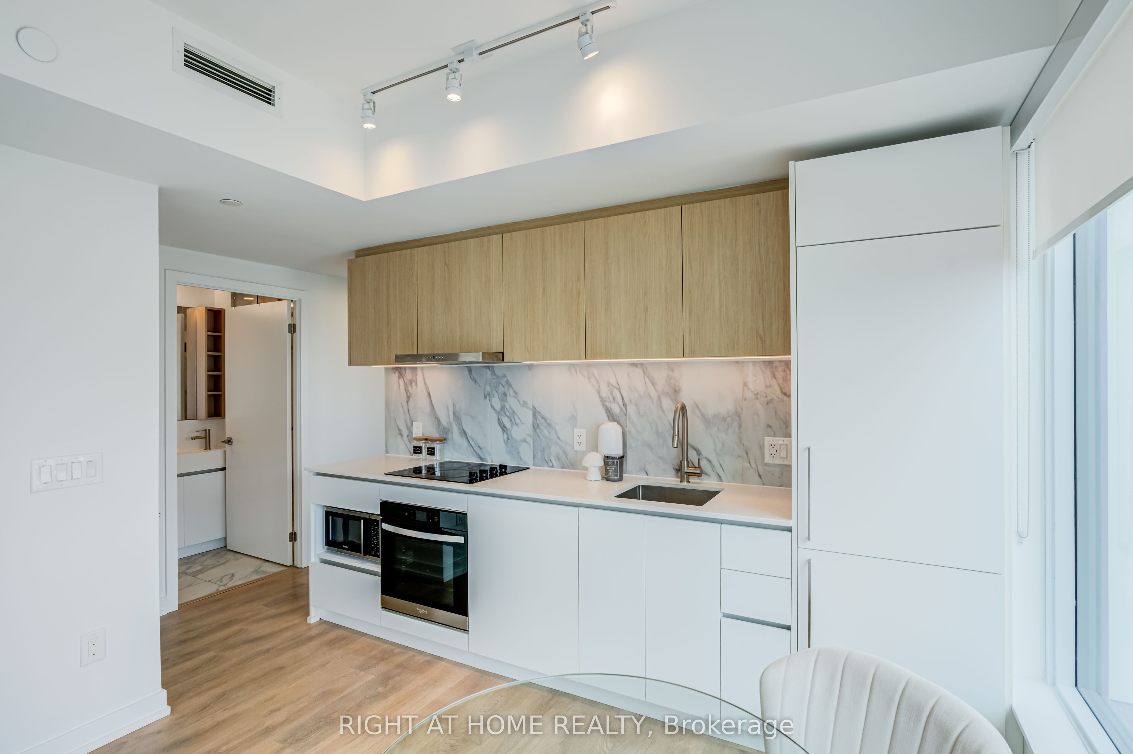 1100 Sheppard Avenue W 908 Property Photo 10