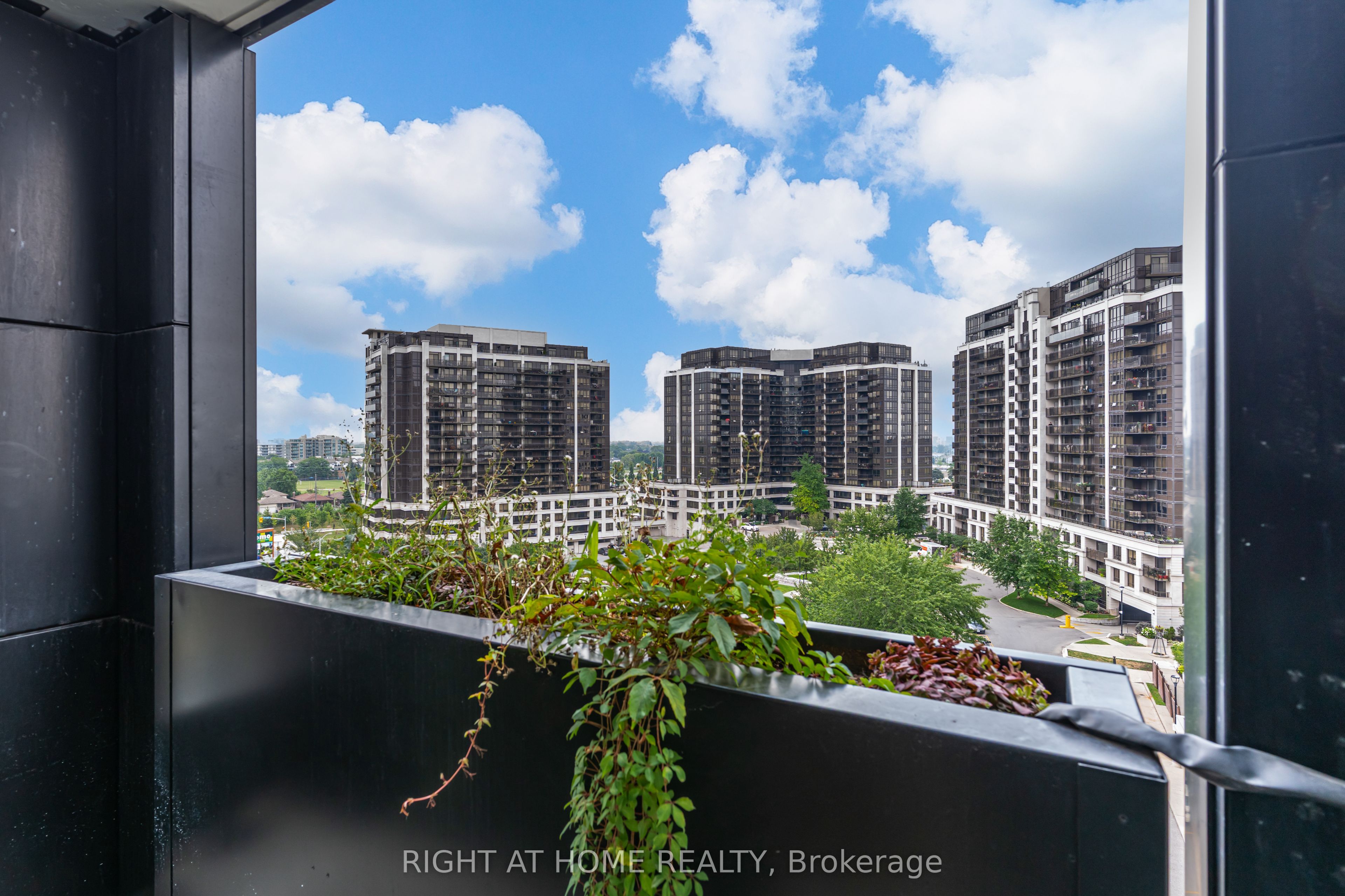 1100 Sheppard Avenue W 908 Property Photo 27