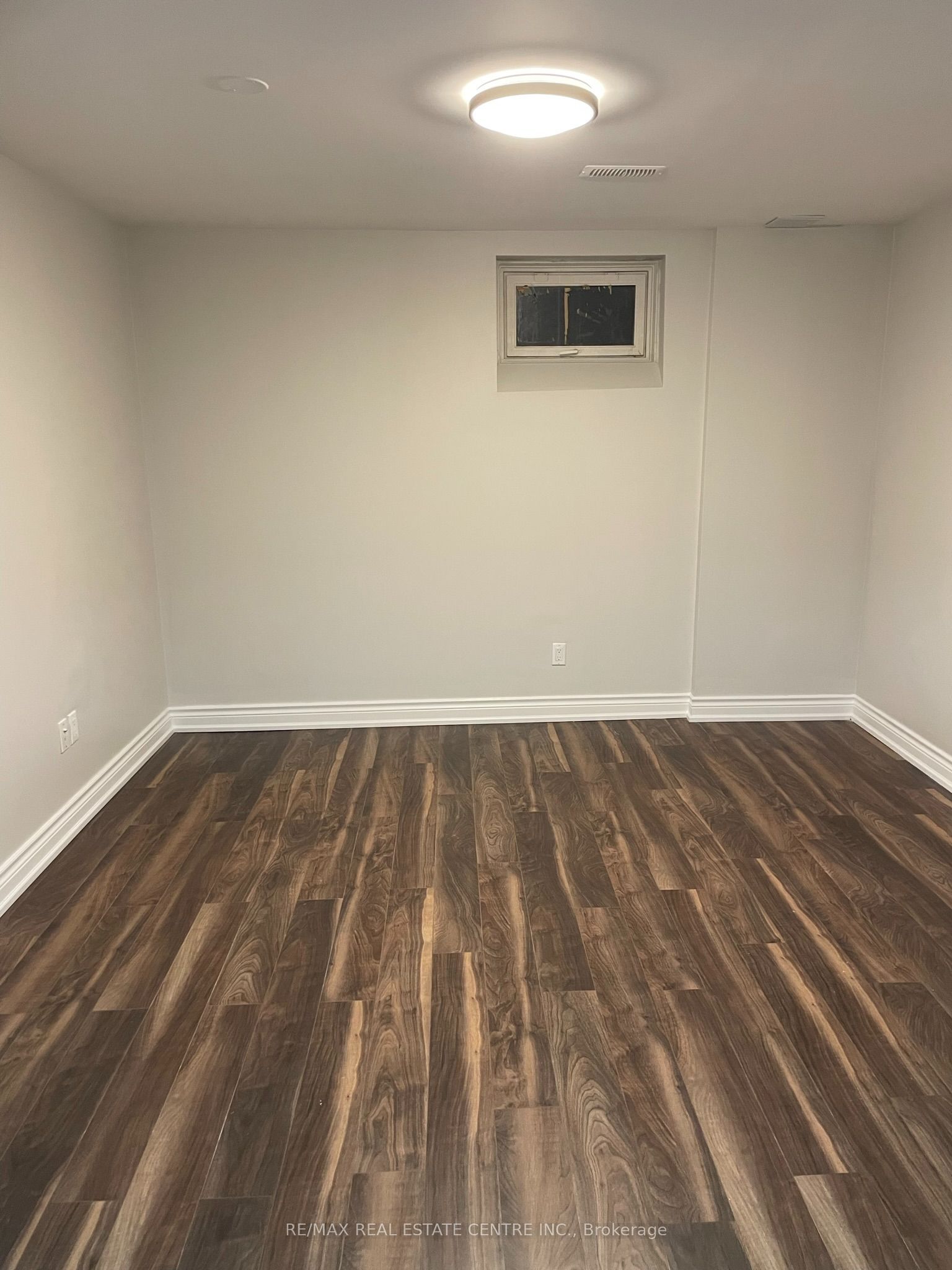 21 Buster Drive (bsmt) Property Photo 8
