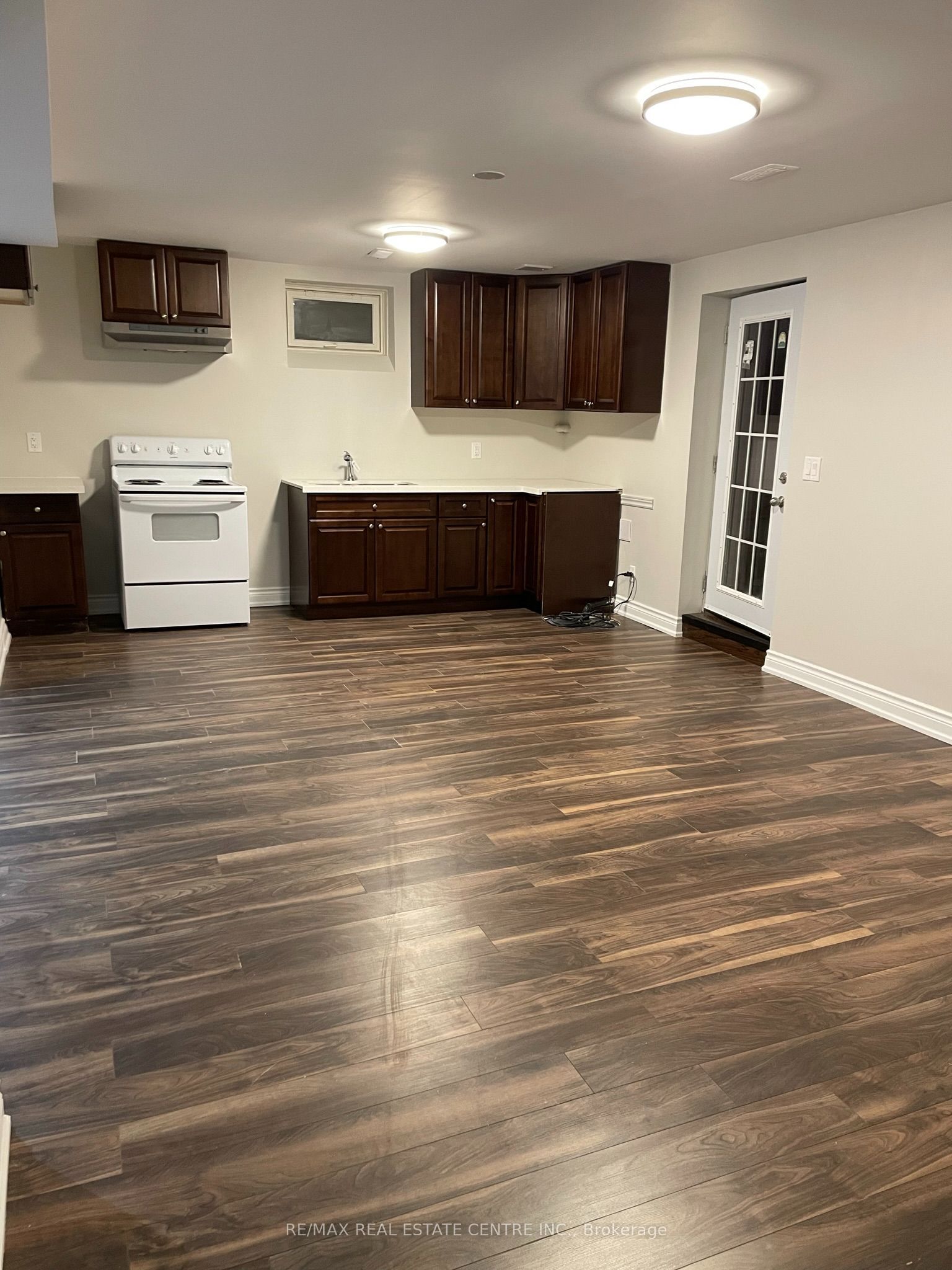 21 Buster Drive (bsmt) Property Photo 9