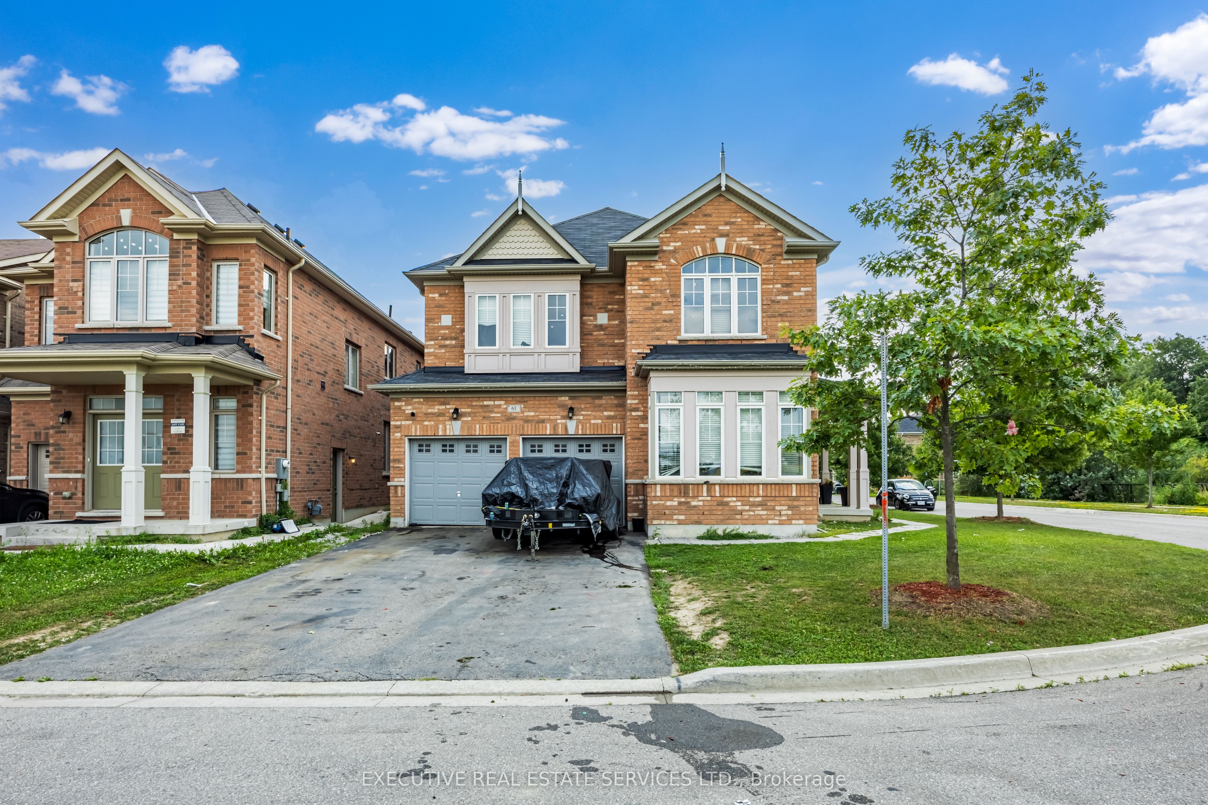 61 Truro Circle N Property Photo 4