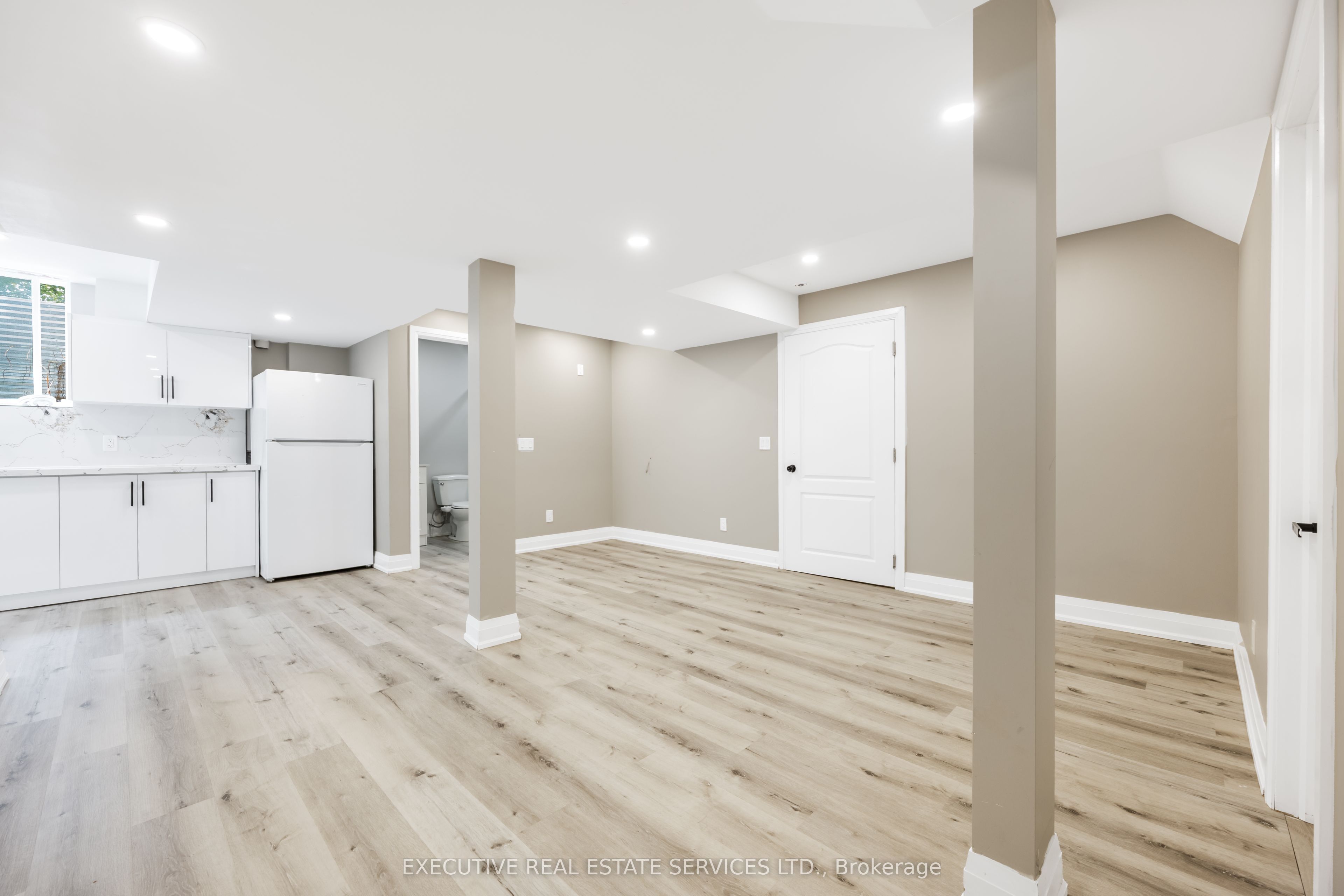 61 Truro Circle N Property Photo 11