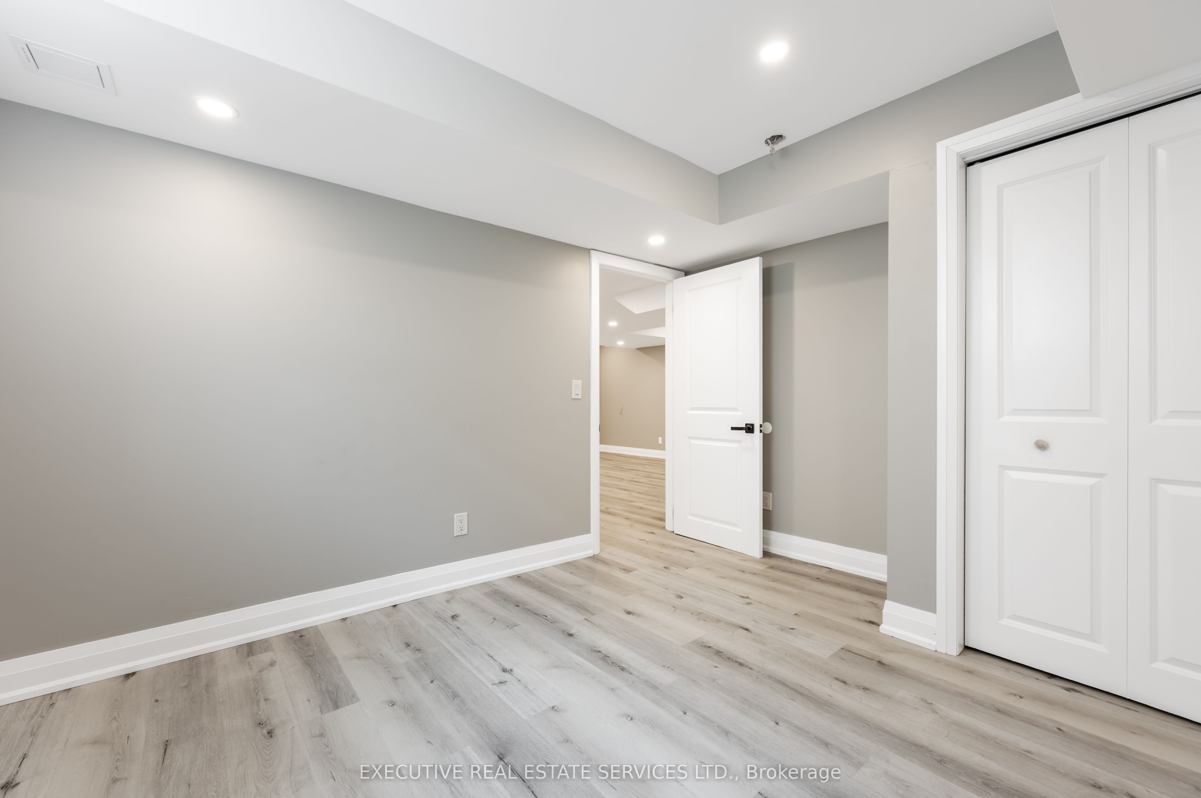 61 Truro Circle N Property Photo 19