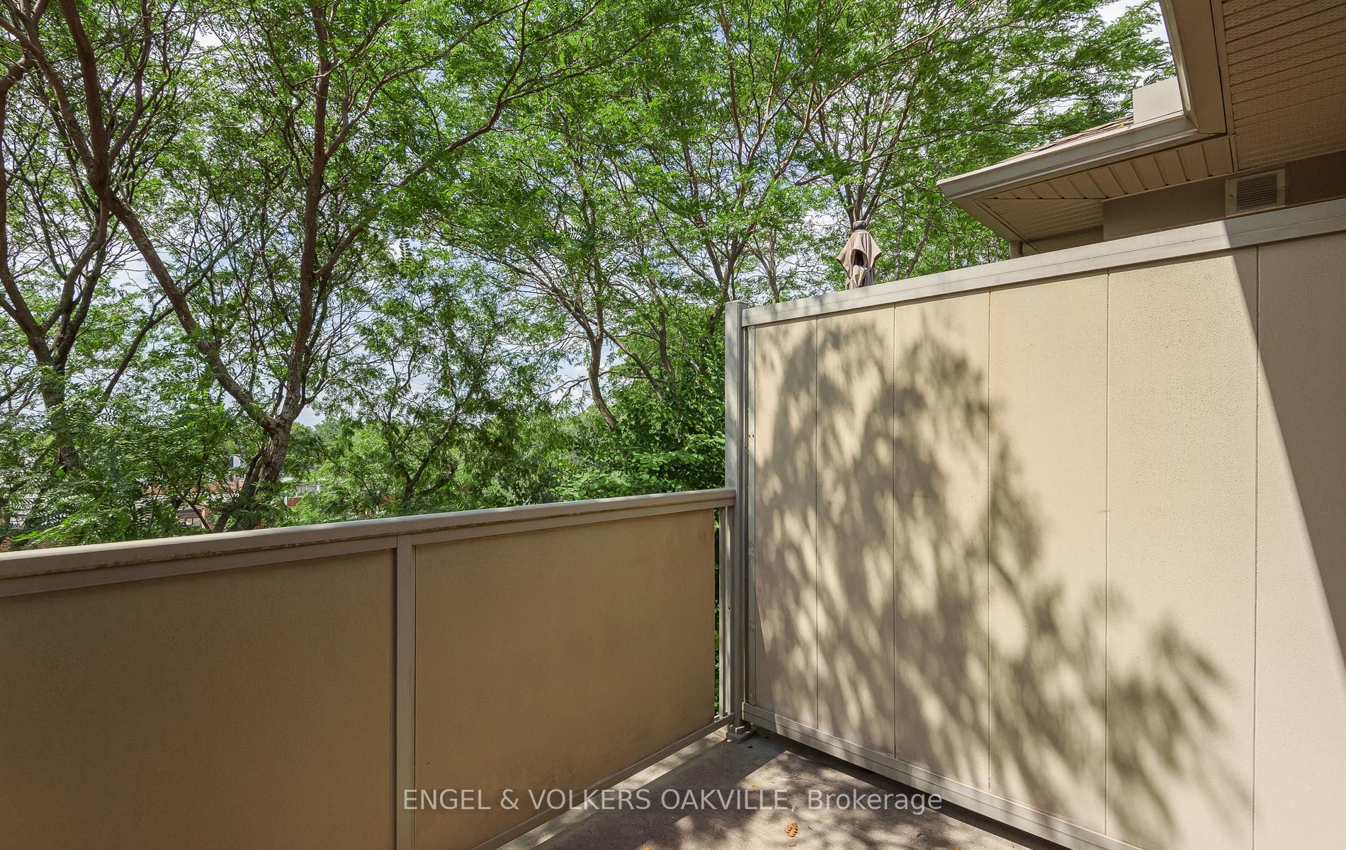 391 Plains Road E 404 Property Photo 19