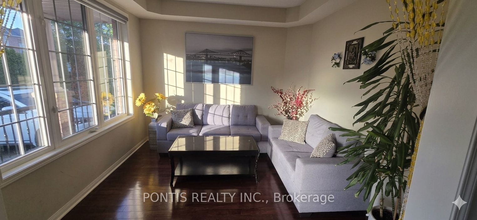 33 Clyde Road Property Photo 5