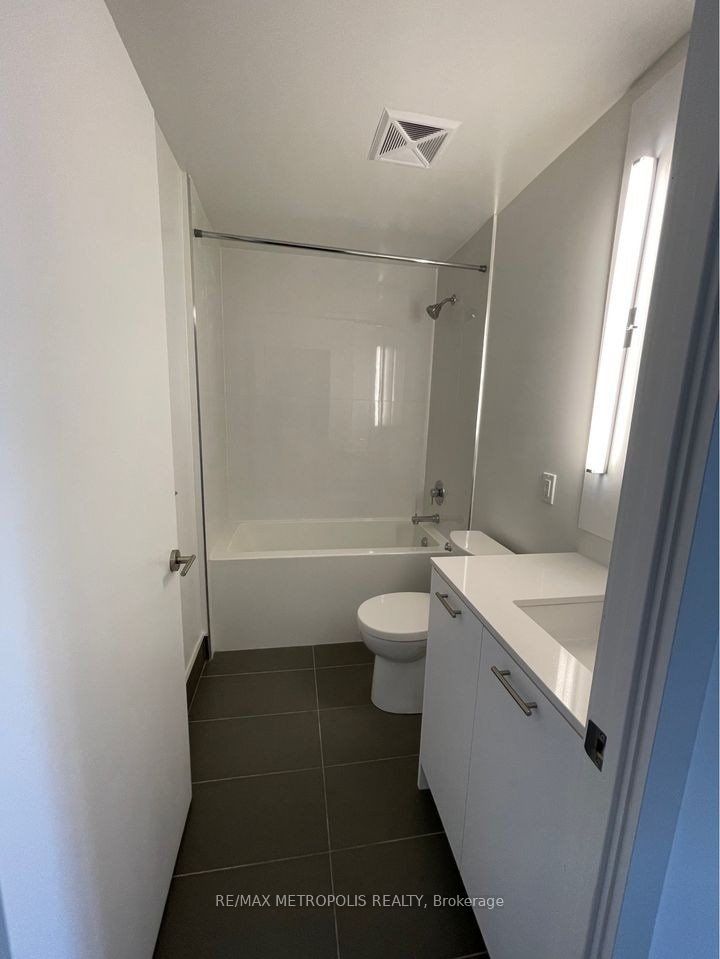 180 Veterans Drive 209 Property Photo 11
