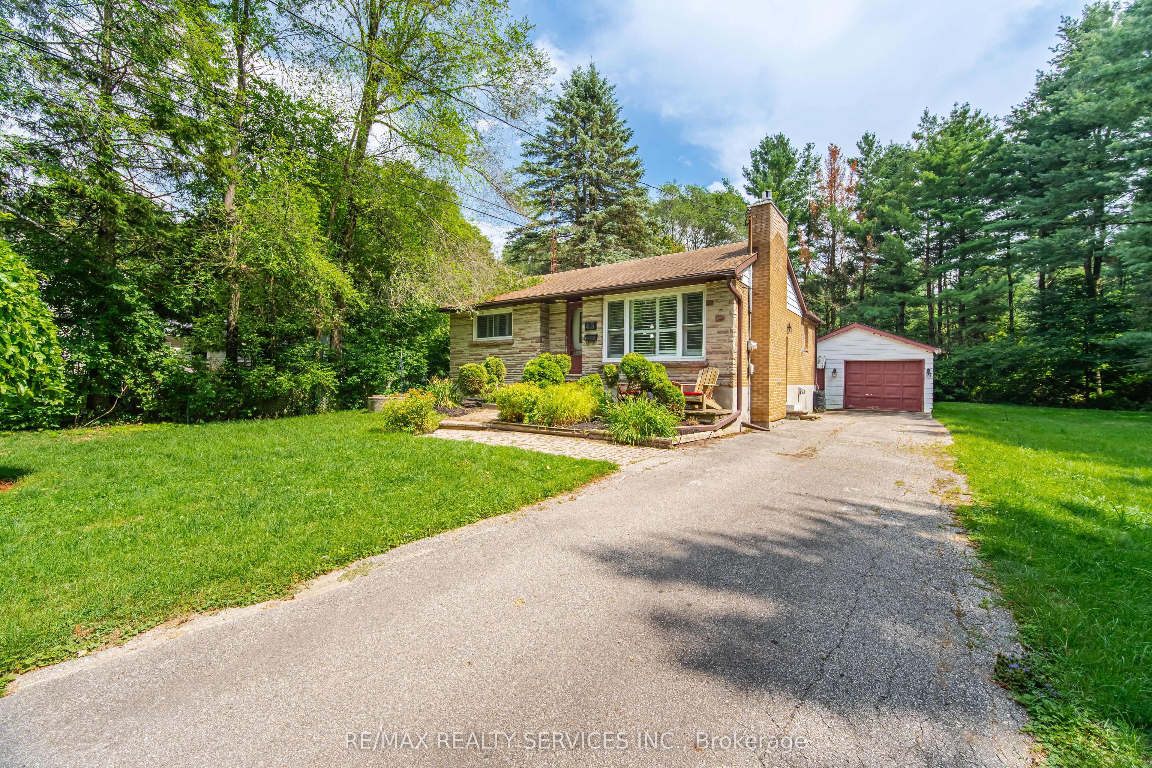 43 Maple Avenue Property Photo 3