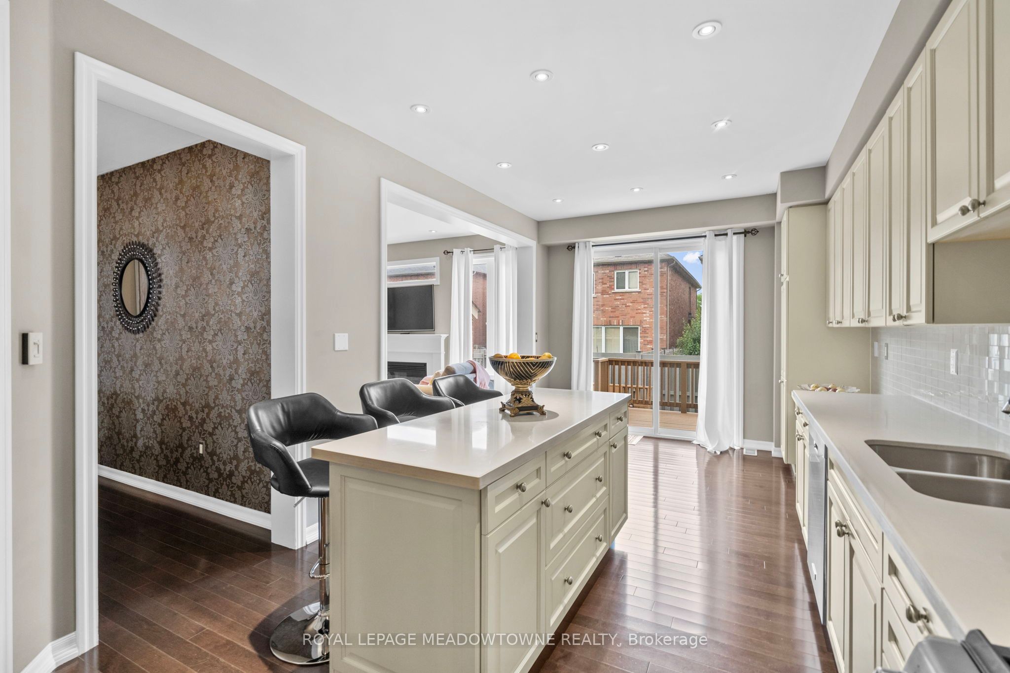 589 Bartleman Terrace Property Photo 11