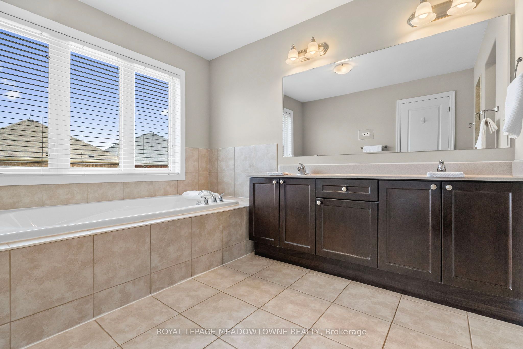 589 Bartleman Terrace Property Photo 33