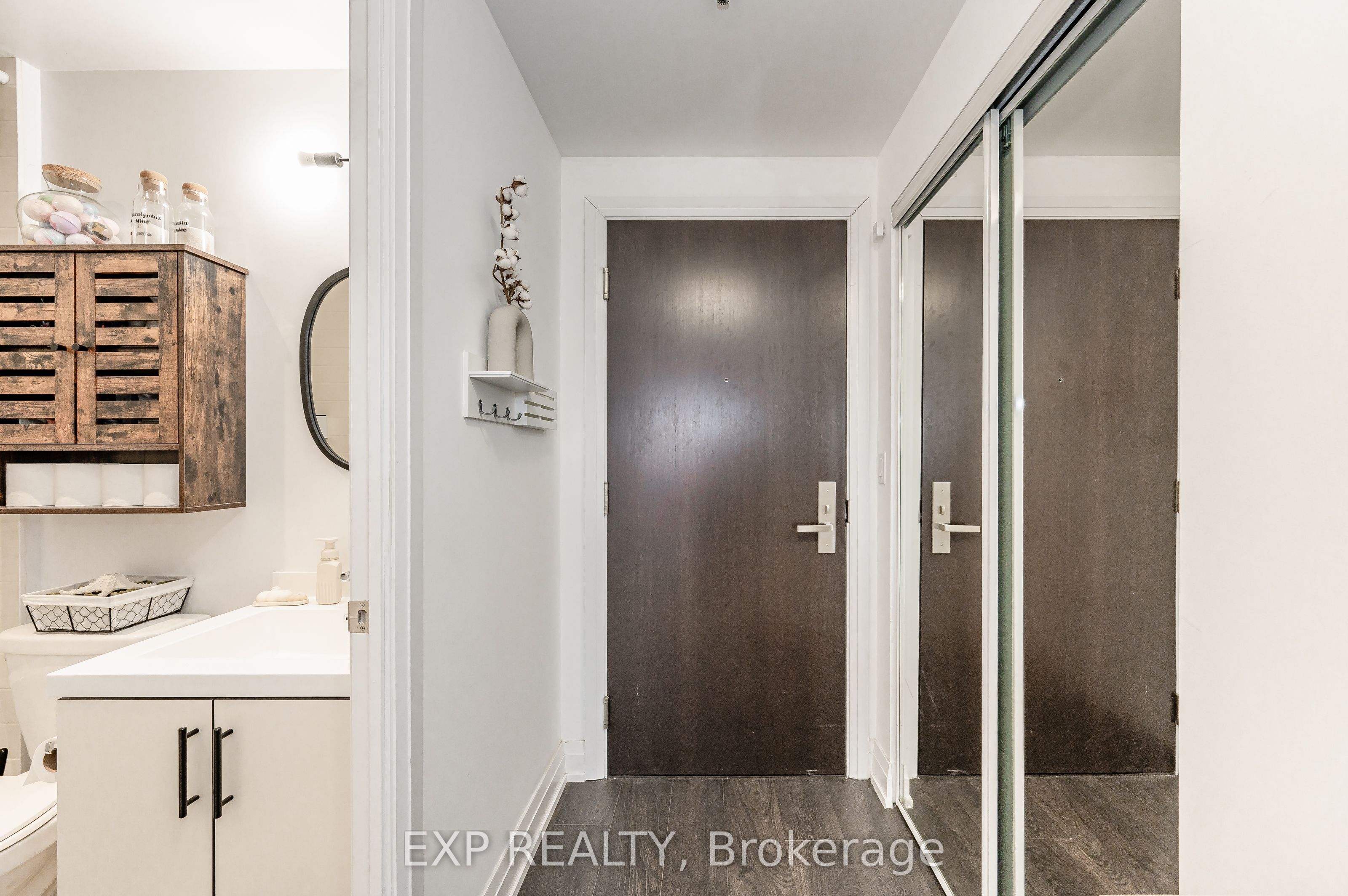 65 Speers Road 227 Property Photo 4