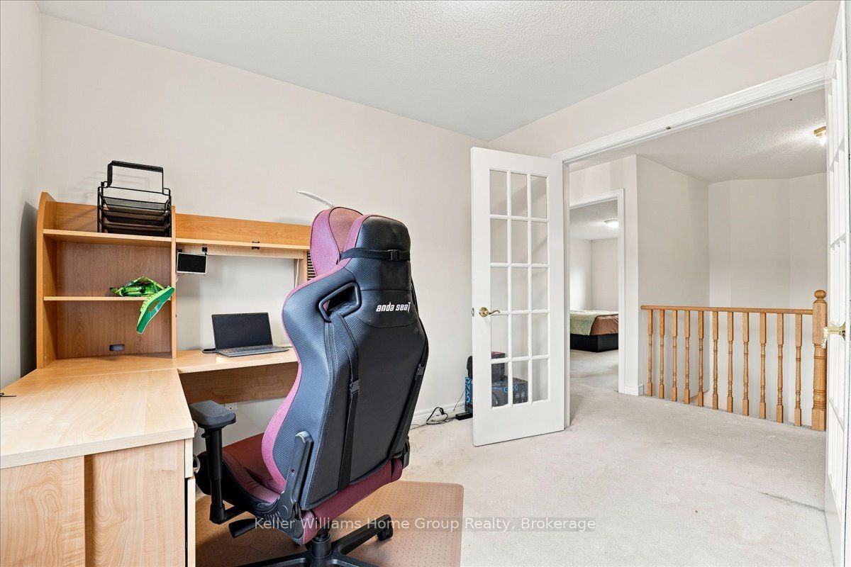 12 Thorndale Road Property Photo 18
