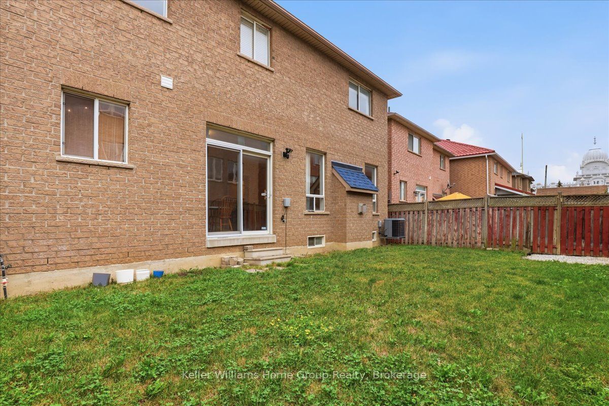12 Thorndale Road Property Photo 29