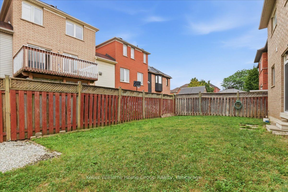 12 Thorndale Road Property Photo 31