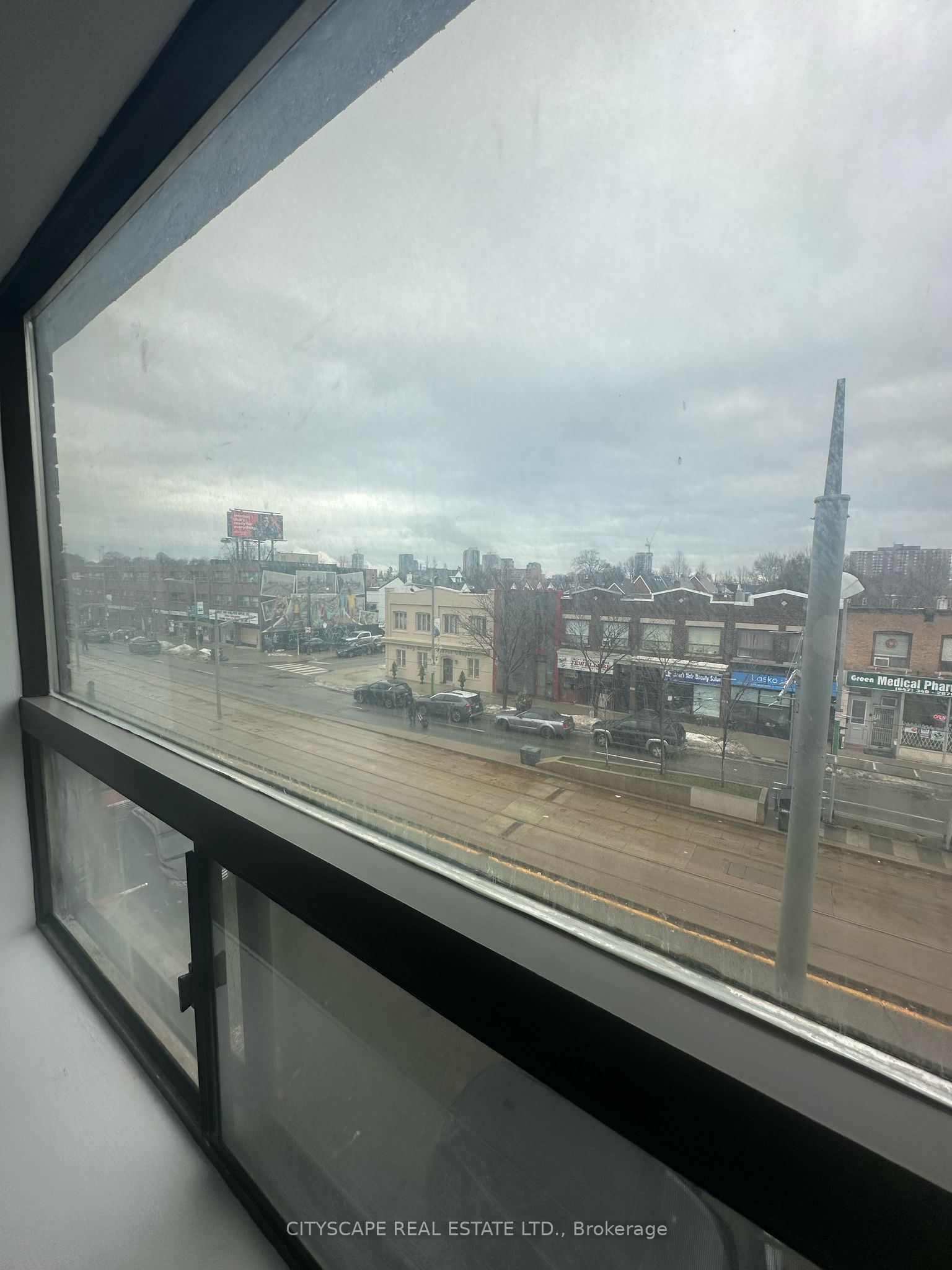1710 St Clair Avenue W Unit 1 Property Photo 7