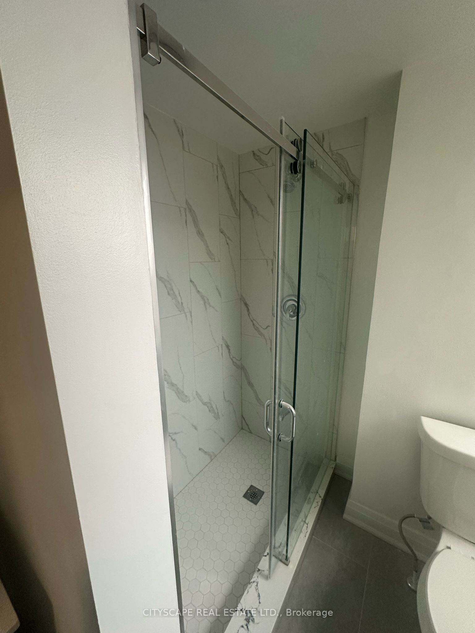 1710 St Clair Avenue W Unit 1 Property Photo 11