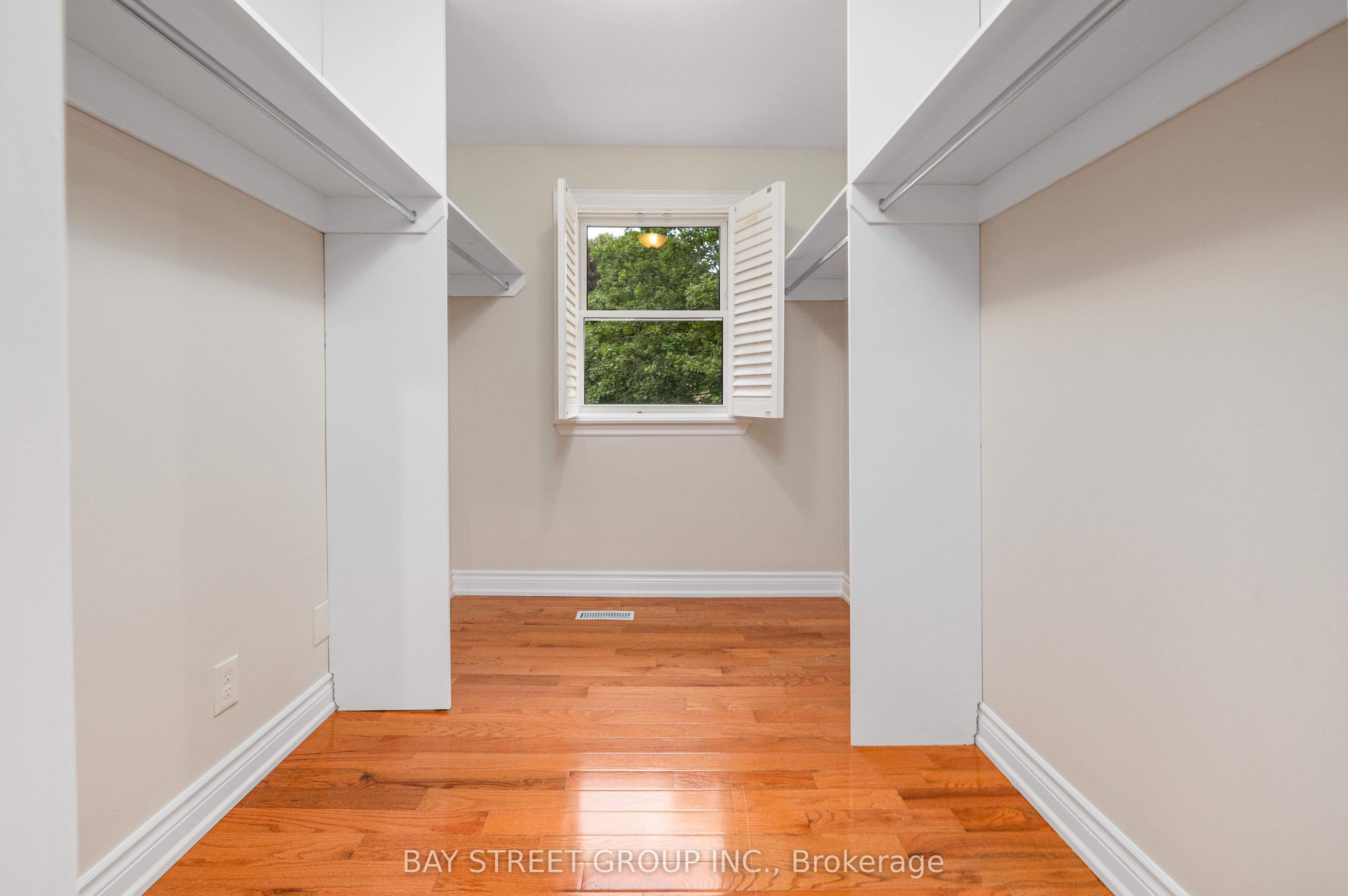 244 Colchester Drive Property Photo 26
