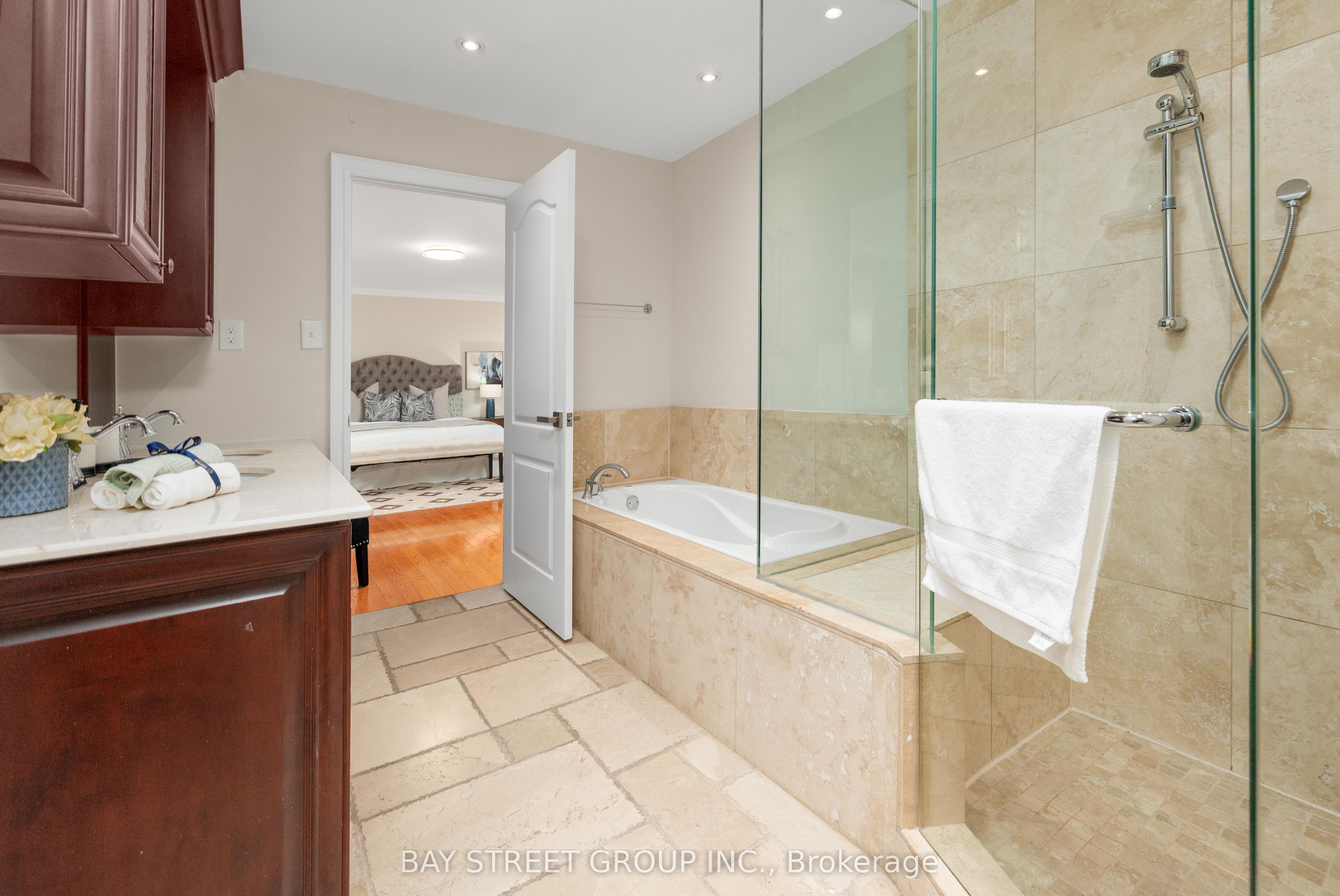 244 Colchester Drive Property Photo 29