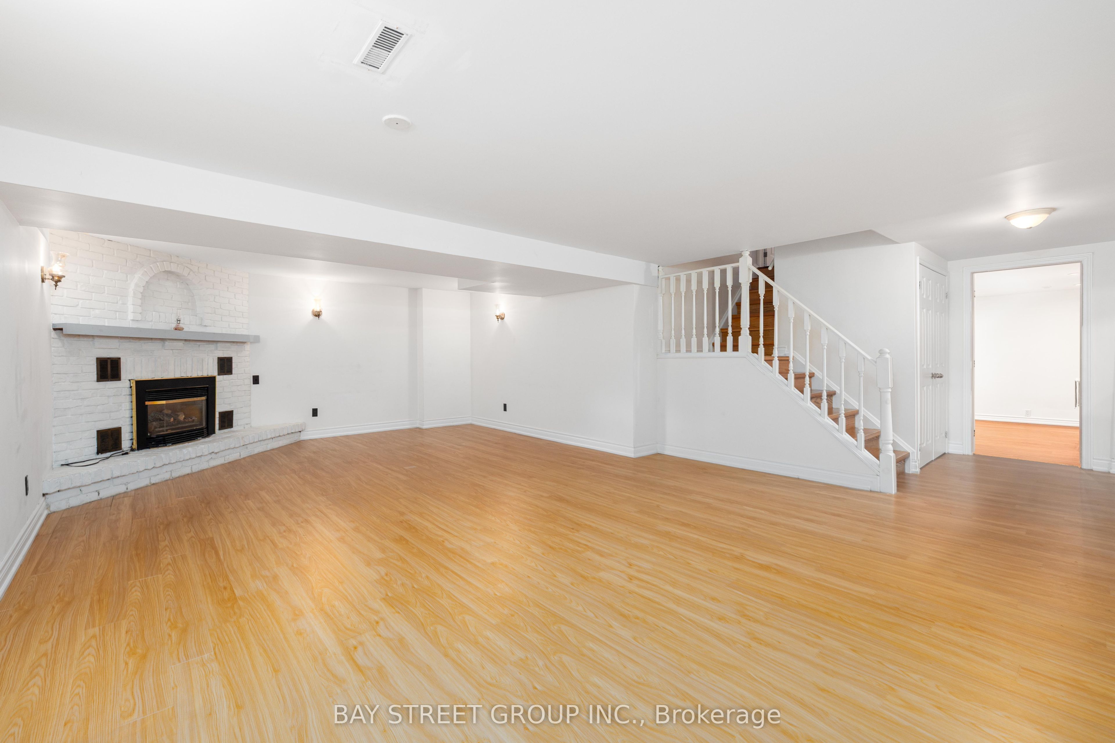 244 Colchester Drive Property Photo 37