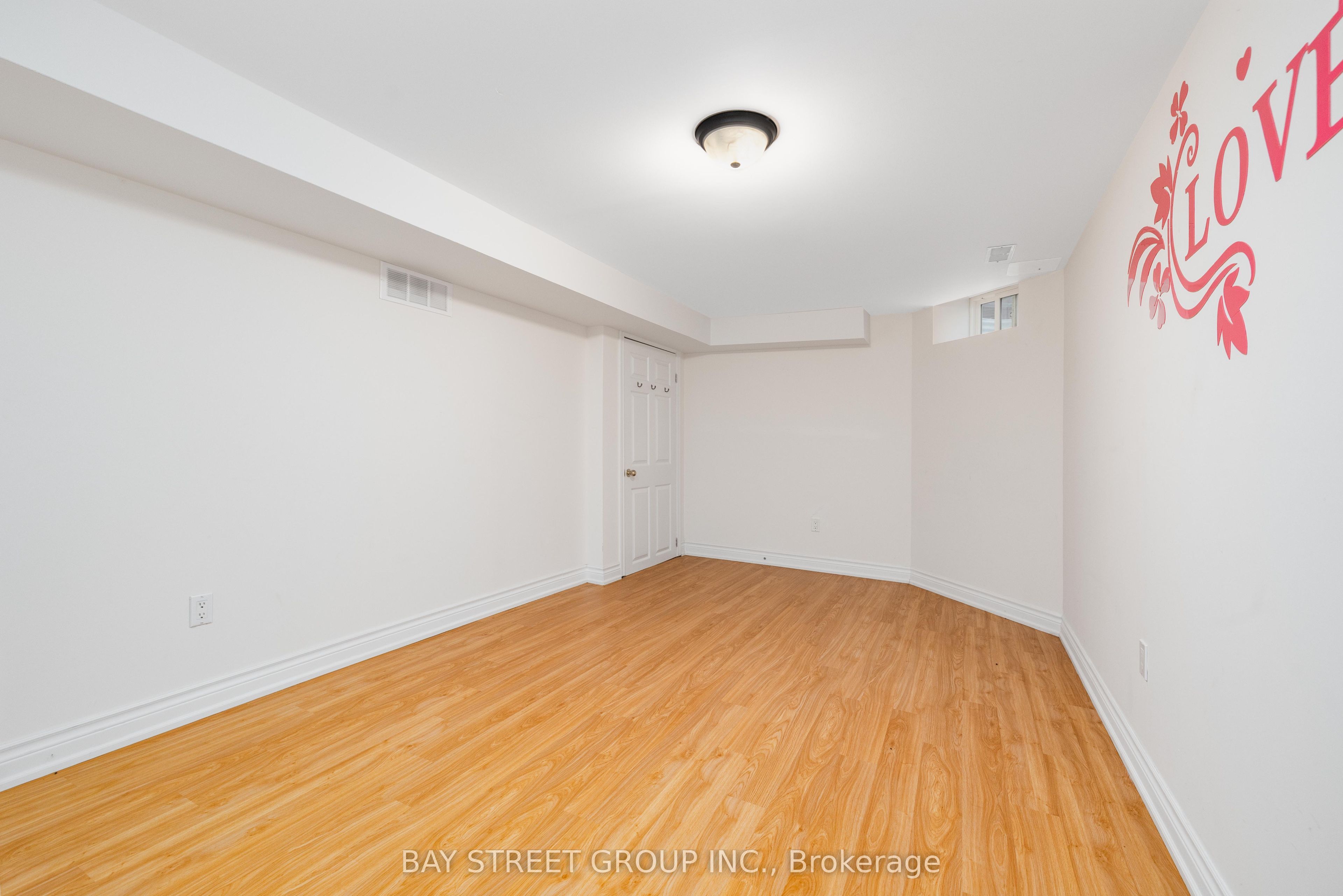 244 Colchester Drive Property Photo 41