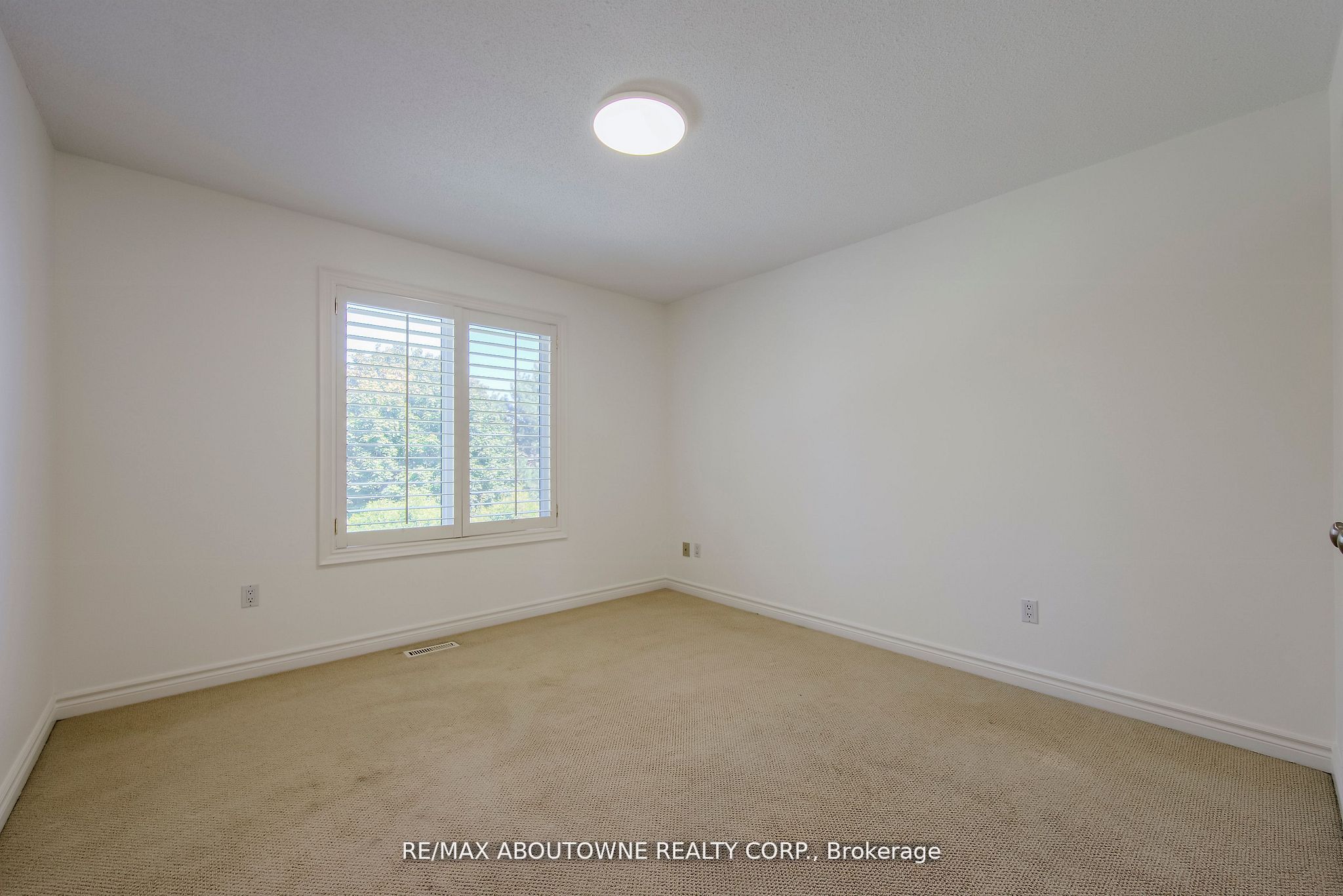 1487 The Links Drive Property Photo 17