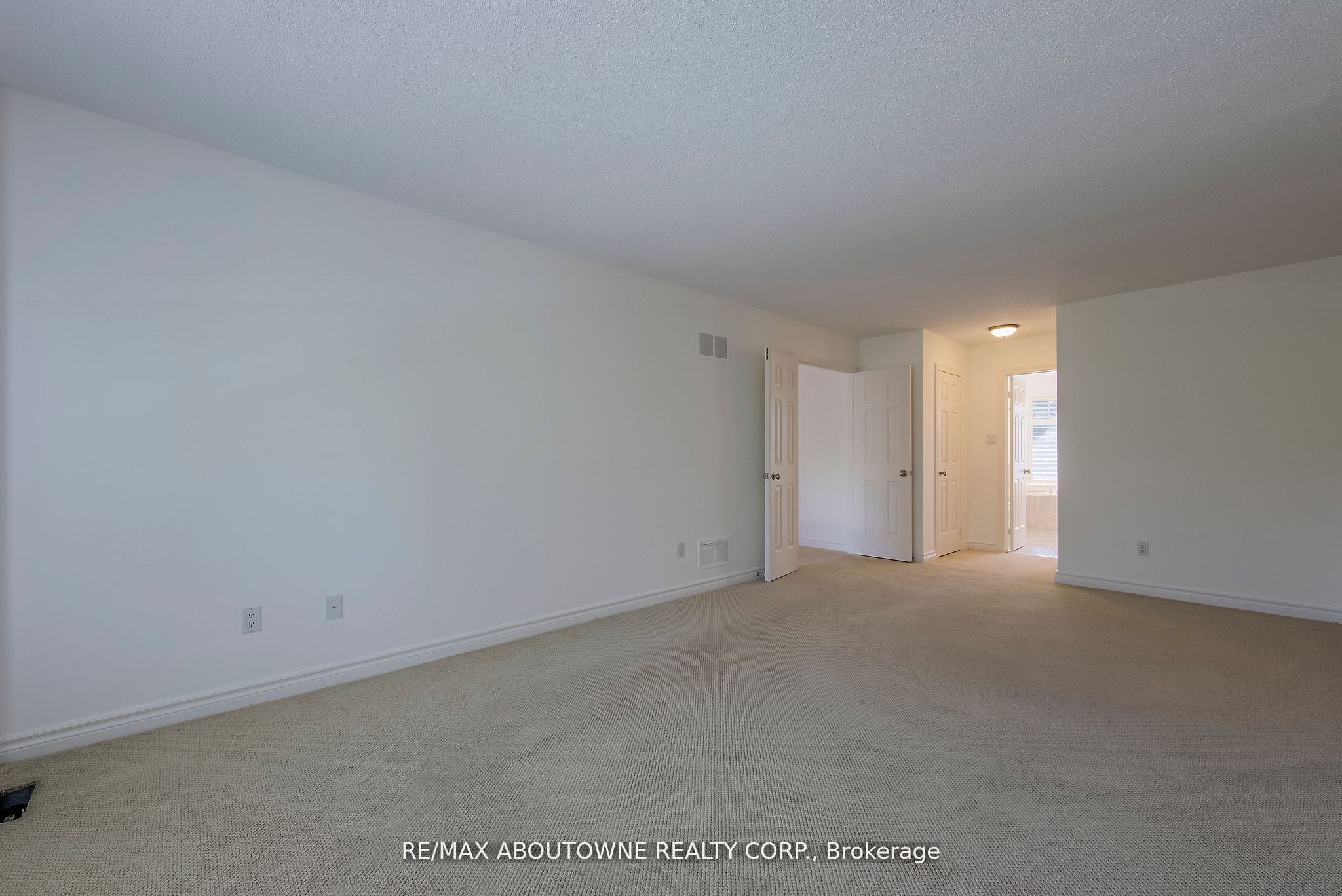1487 The Links Drive Property Photo 21