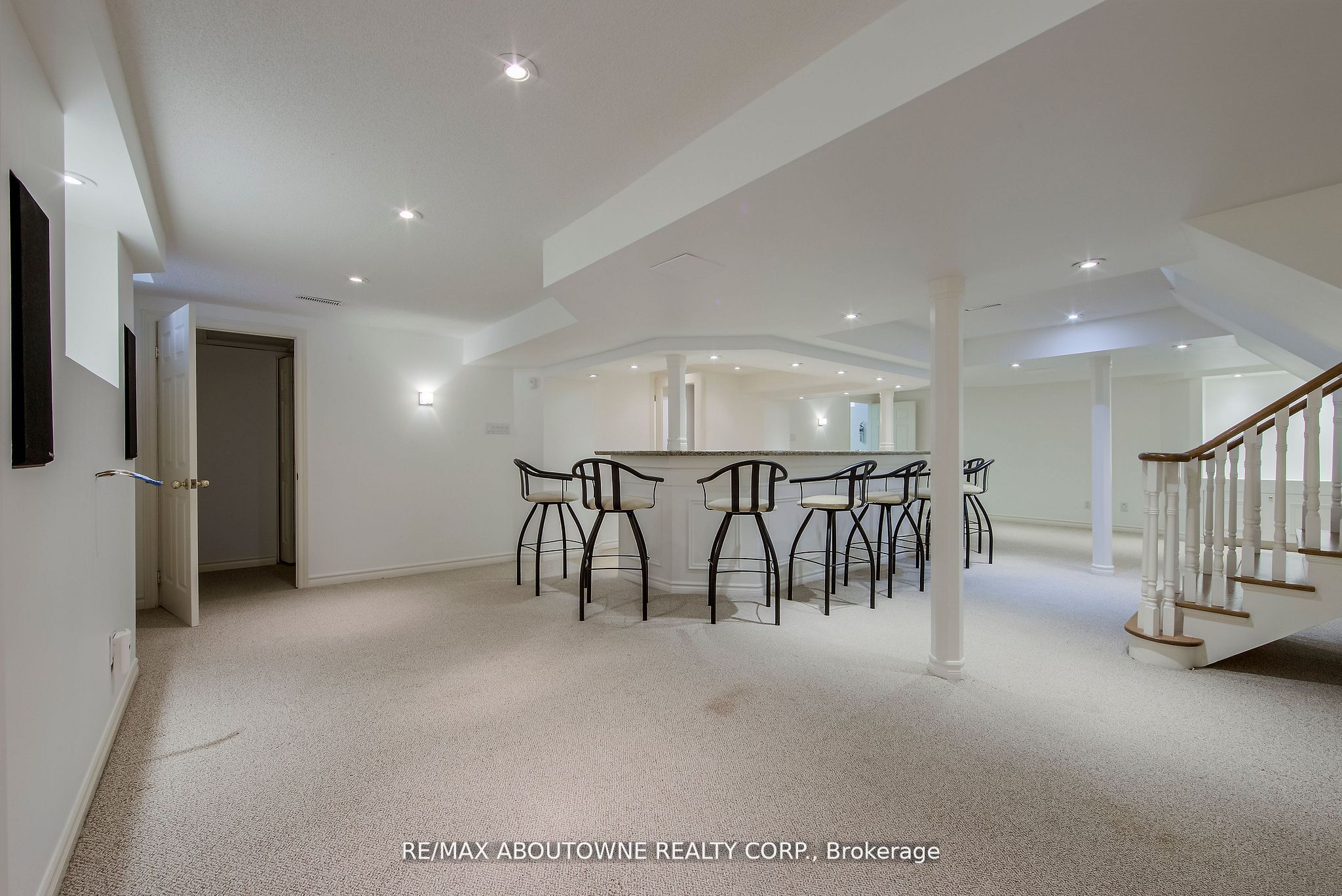 1487 The Links Drive Property Photo 25