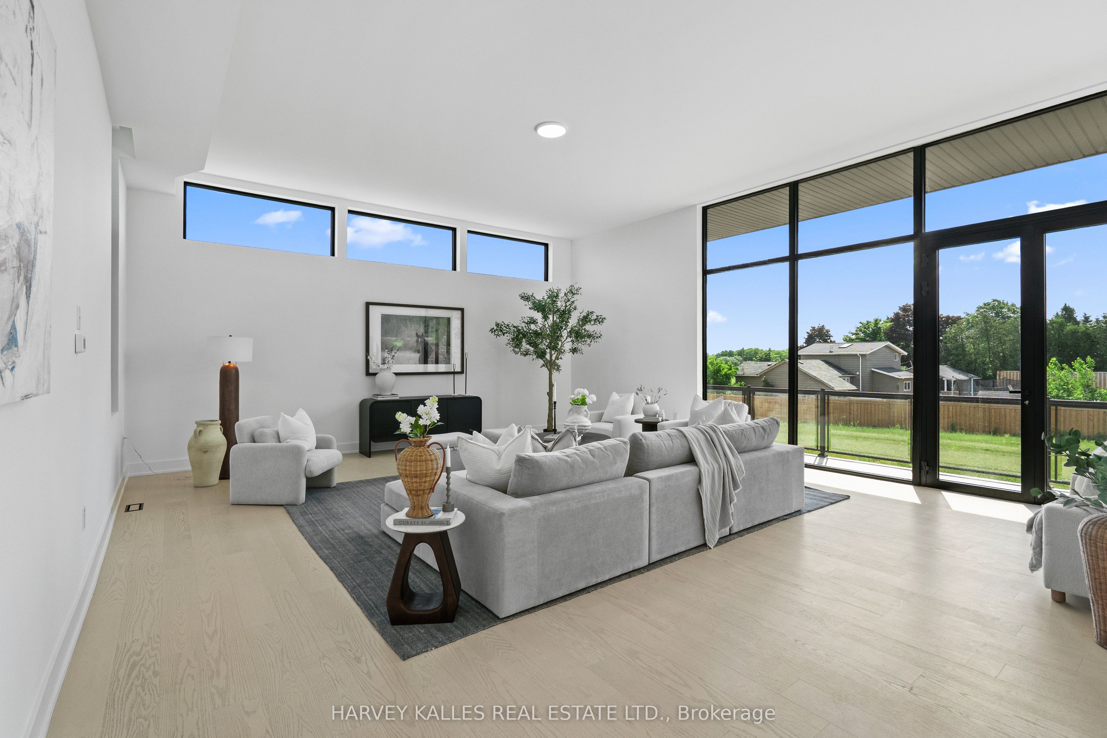2 Sugarbush Court Property Photo 6