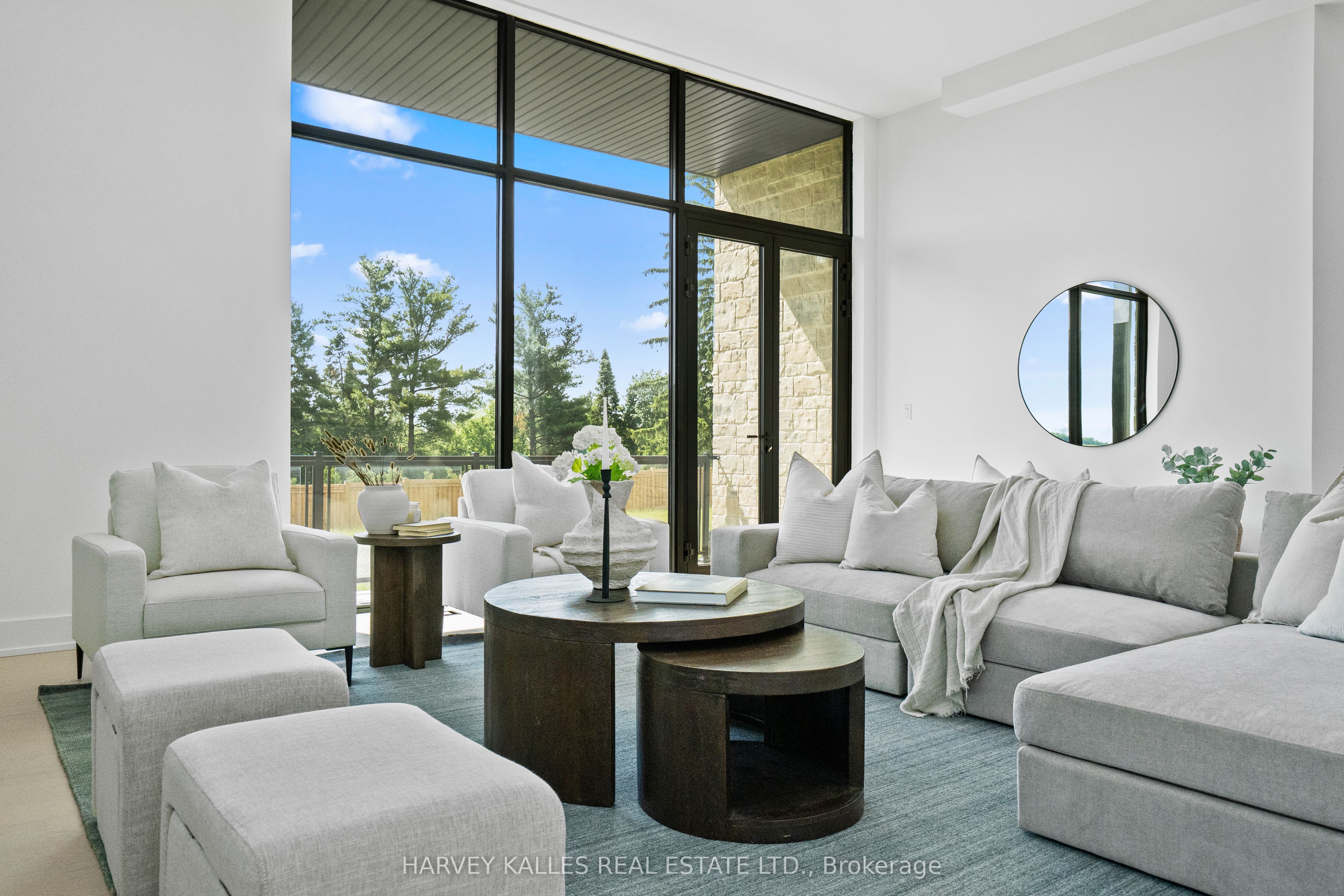 2 Sugarbush Court Property Photo 8