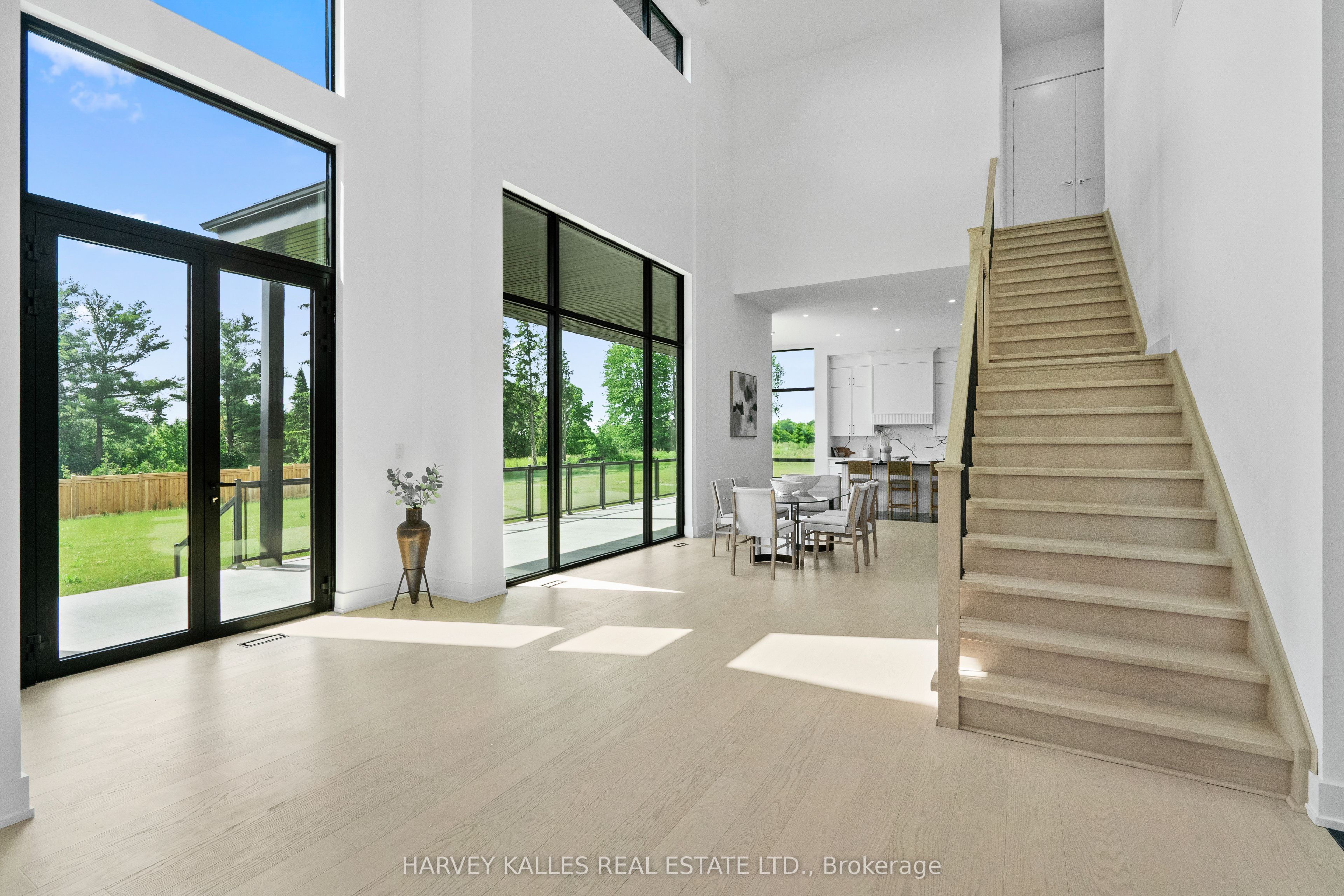 2 Sugarbush Court Property Photo 11