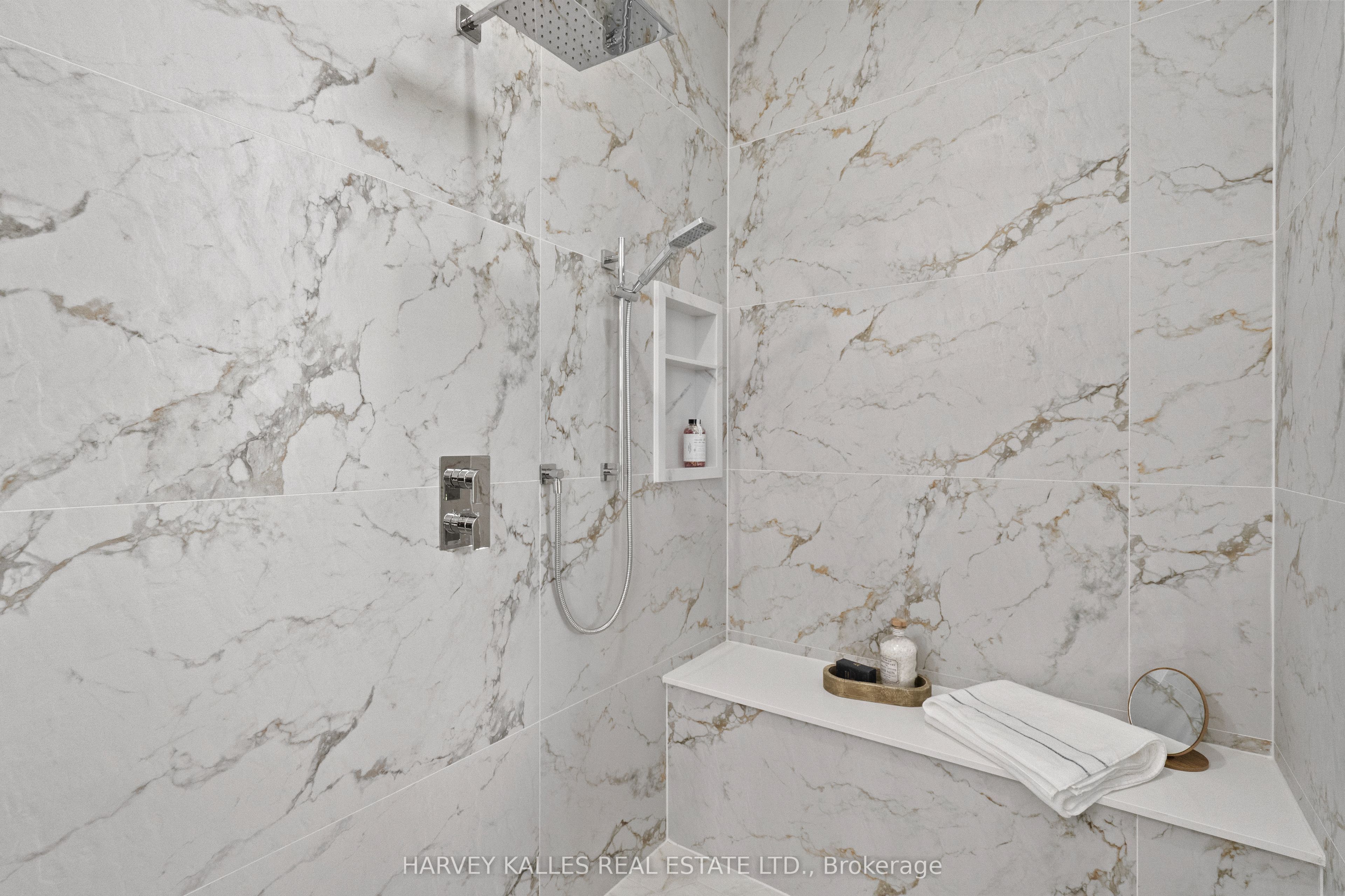 2 Sugarbush Court Property Photo 32