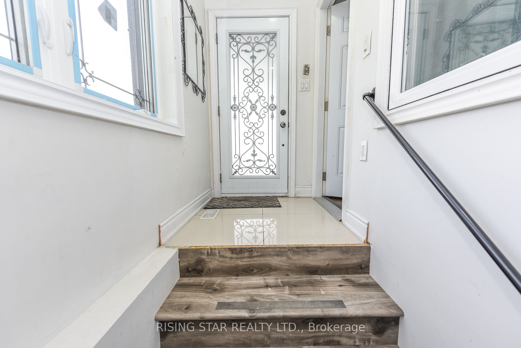 2562 Islington Ave Avenue W Property Photo 45