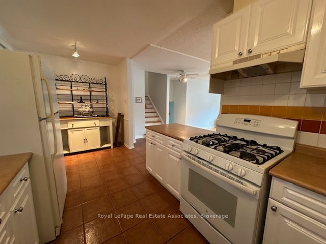 13 Edwin Drive Property Photo 6