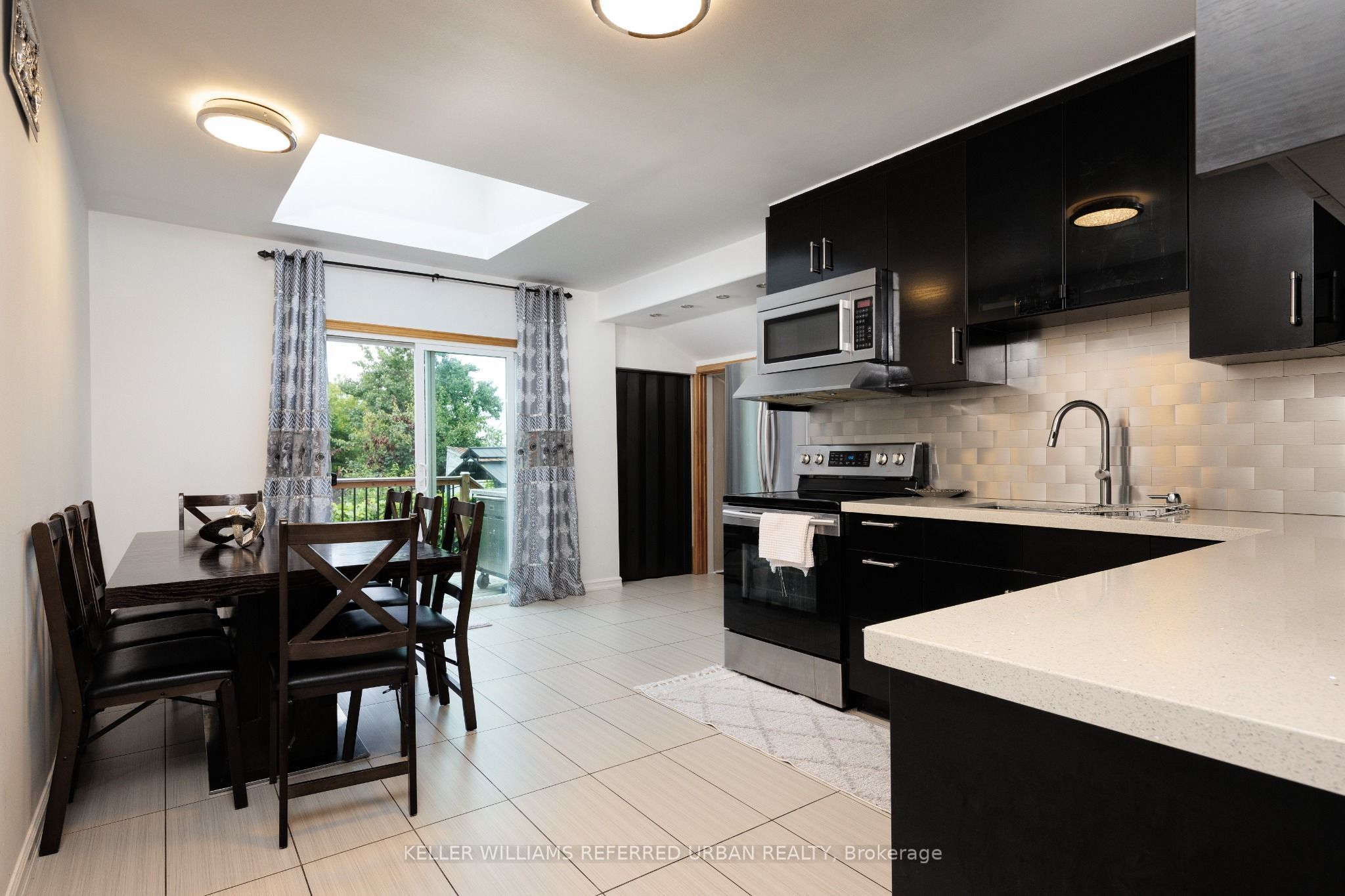 6 Elmhurst Drive Property Photo 16