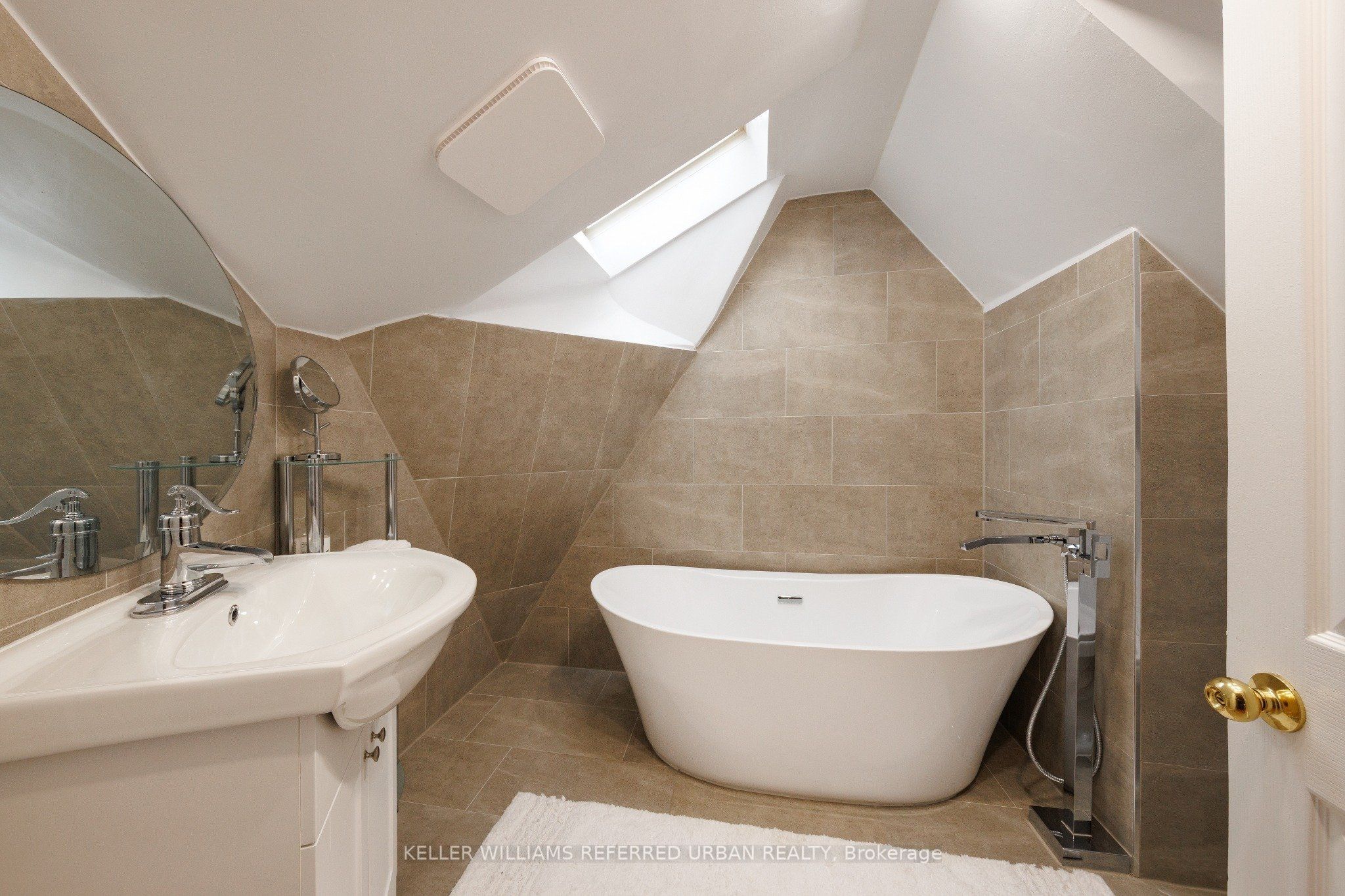 6 Elmhurst Drive Property Photo 23