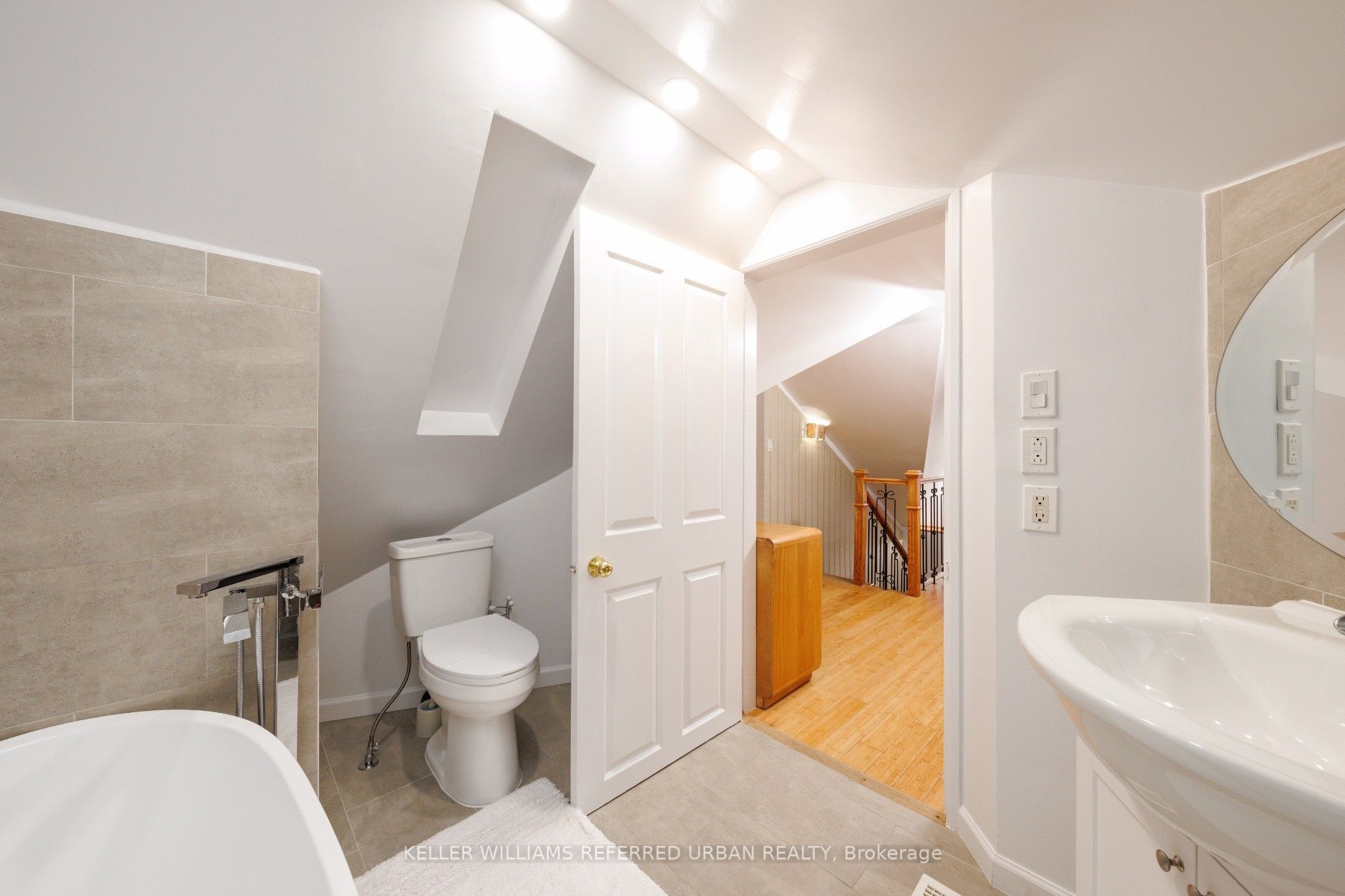 6 Elmhurst Drive Property Photo 24